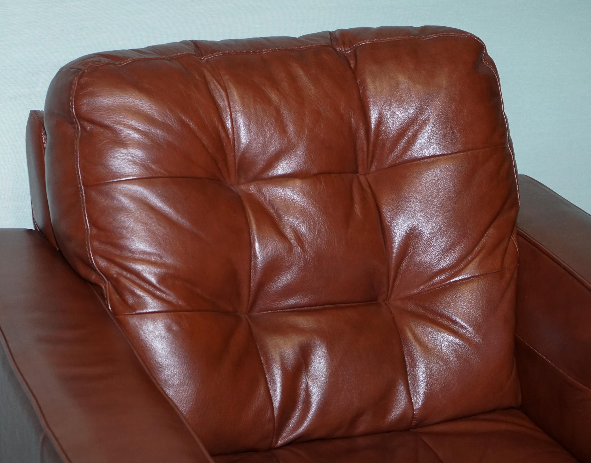 Hand-Crafted VINTAGE MINIMALIST BROWN LEATHER BUTTONED ARMCHAiR For Sale