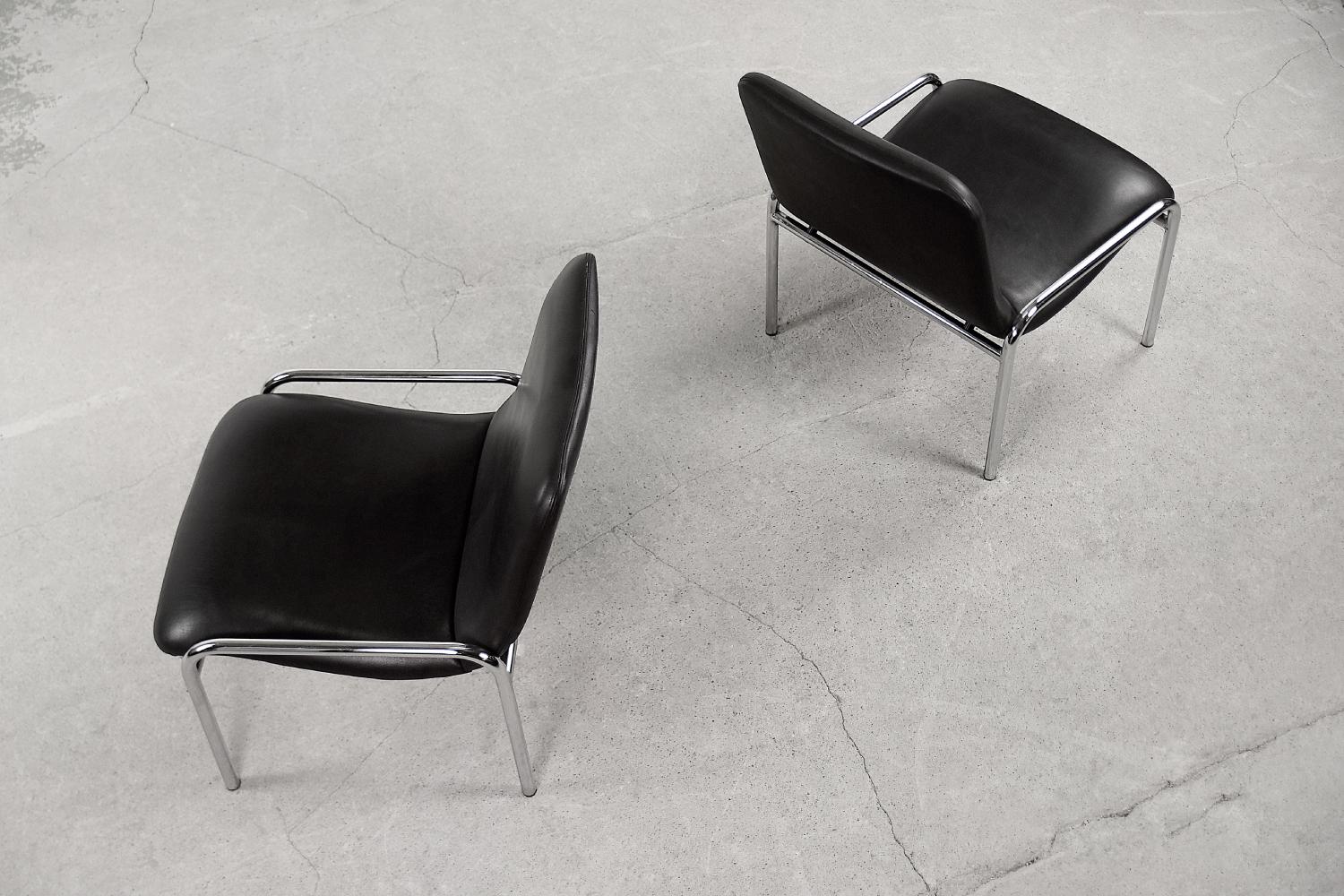 Pair of  Vintage German Minimalist Chrome Black Armchairs from Thonet, 1970s For Sale 7