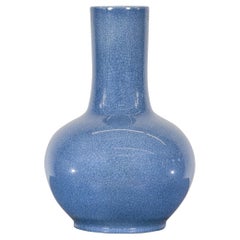 Minimalistische blaue Craquelé-Vase im Vintage-Stil mit großzügiger abgerundeter Silhouette