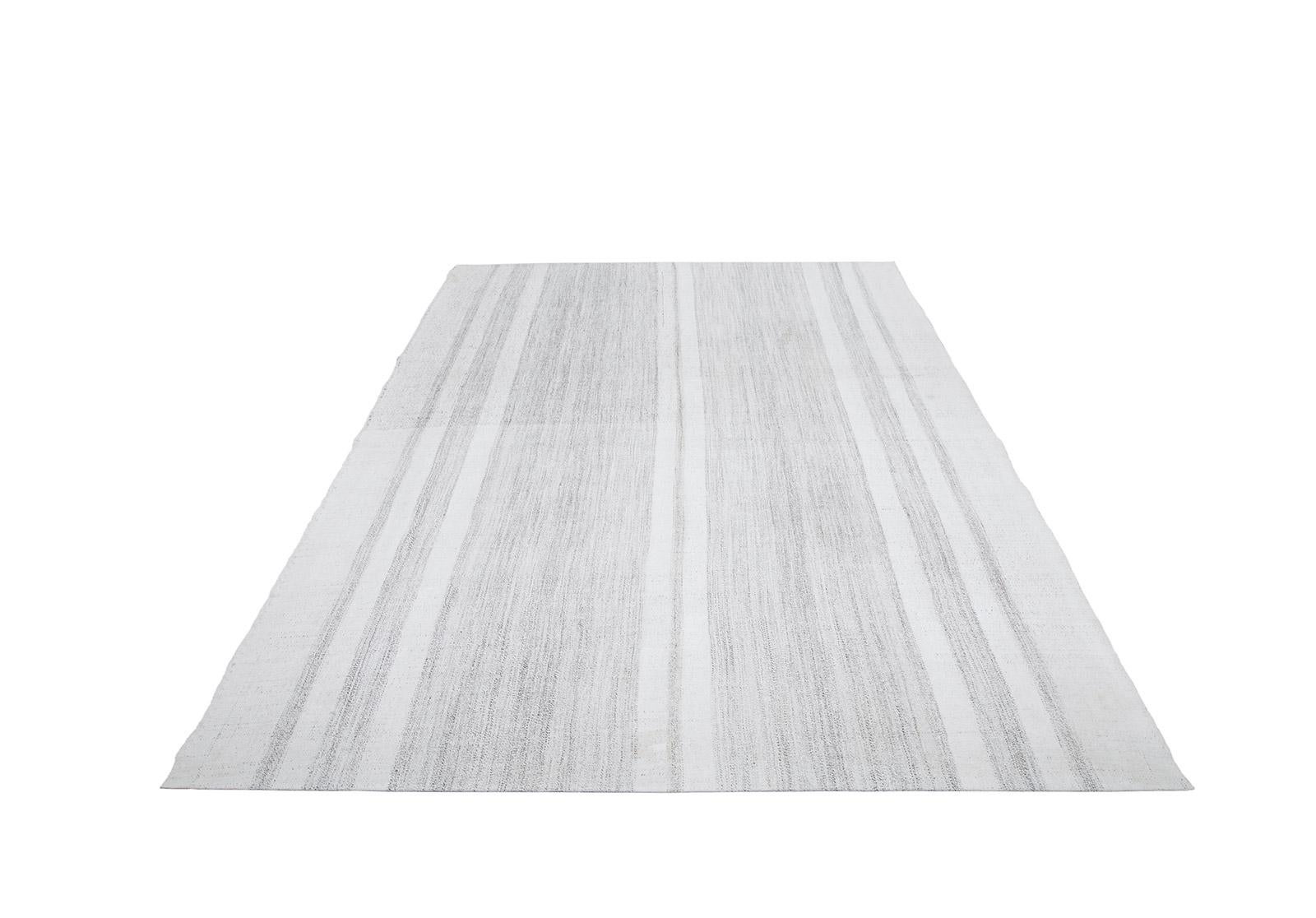 Turkish Vintage Mid-Century Modern Flat-Weave Rug in White Tone For Sale
