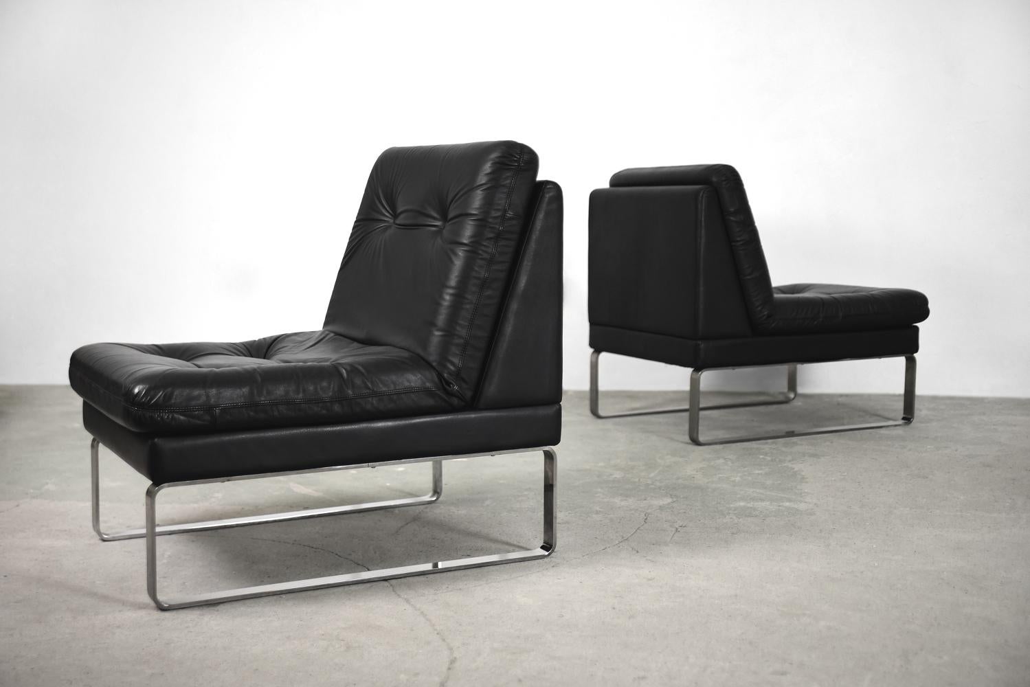 Vintage Minimalist German Black Leather & Chrome Modular Sofa from Klöber For Sale 9