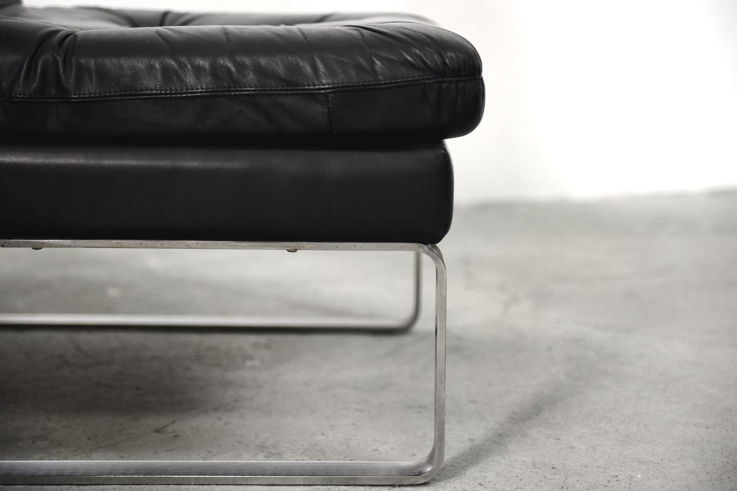 Vintage Minimalist German Black Leather & Chrome Modular Sofa from Klöber For Sale 13