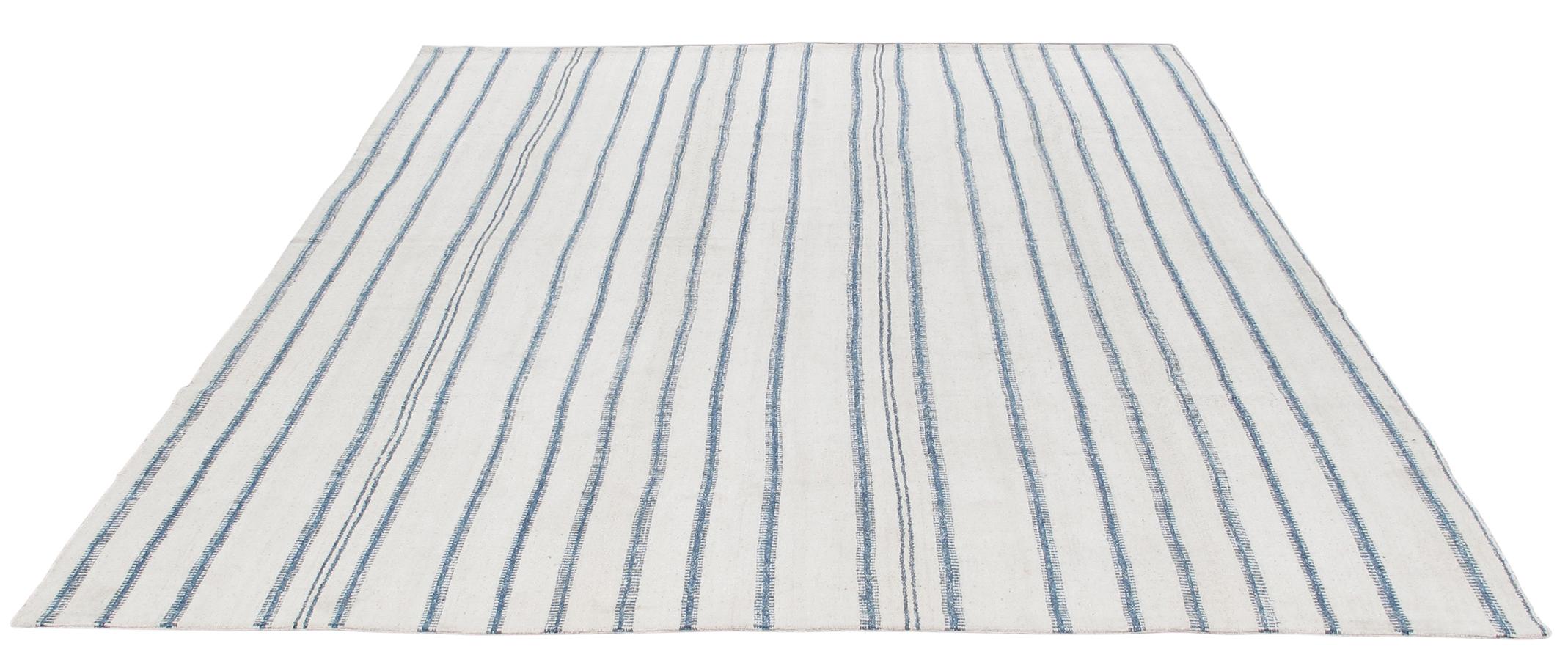 Hand-Woven Vintage Minimalist Midcentury Persian Pelas Flat-Weave Rug For Sale