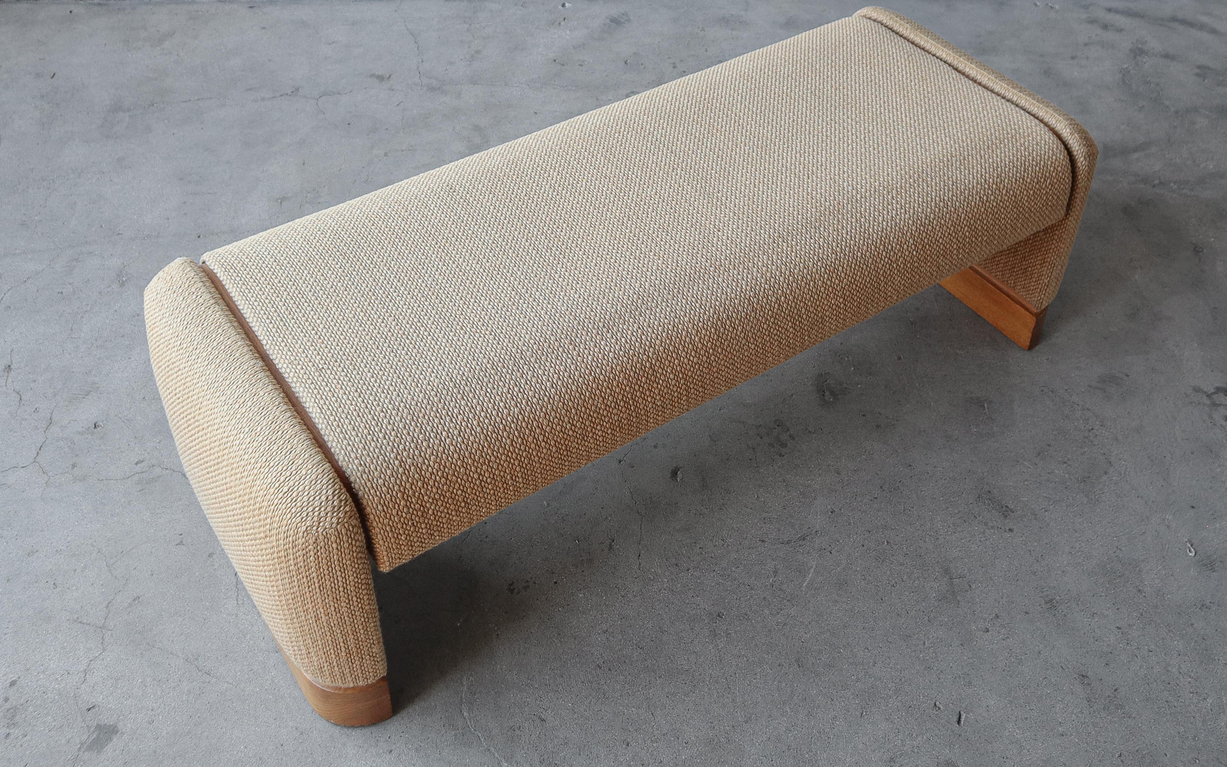 Vintage Minimalist Oak and Tweed Bench In Good Condition For Sale In Las Vegas, NV