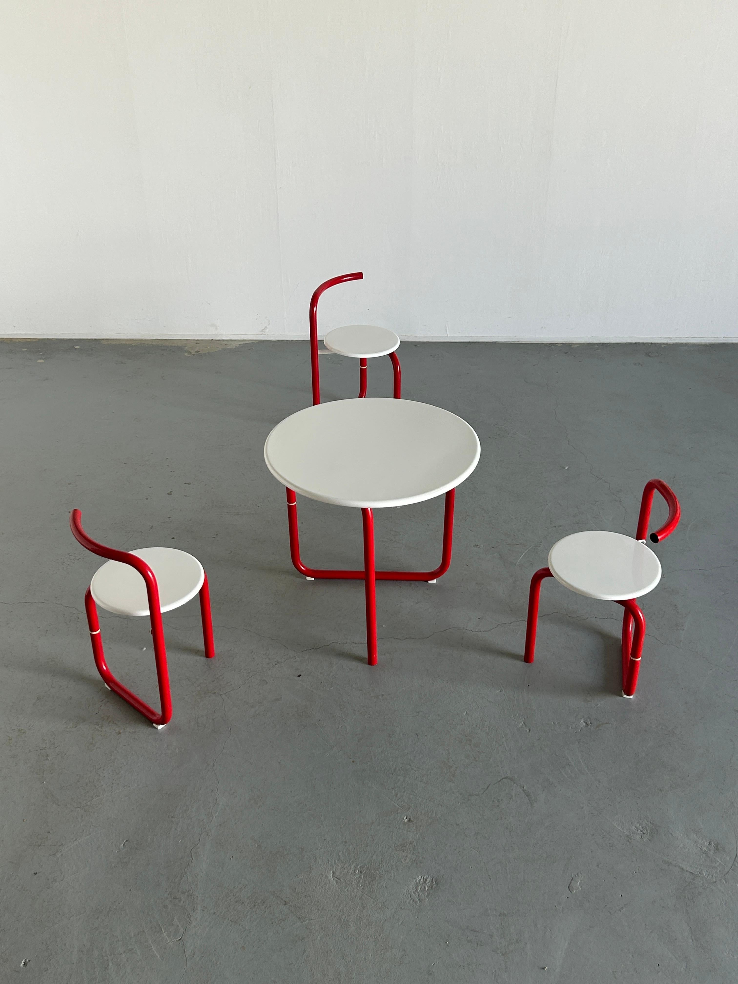 Vintage Minimalist Pop Art Garden Seating Set, Folding Chairs and Table, 1970s For Sale 5