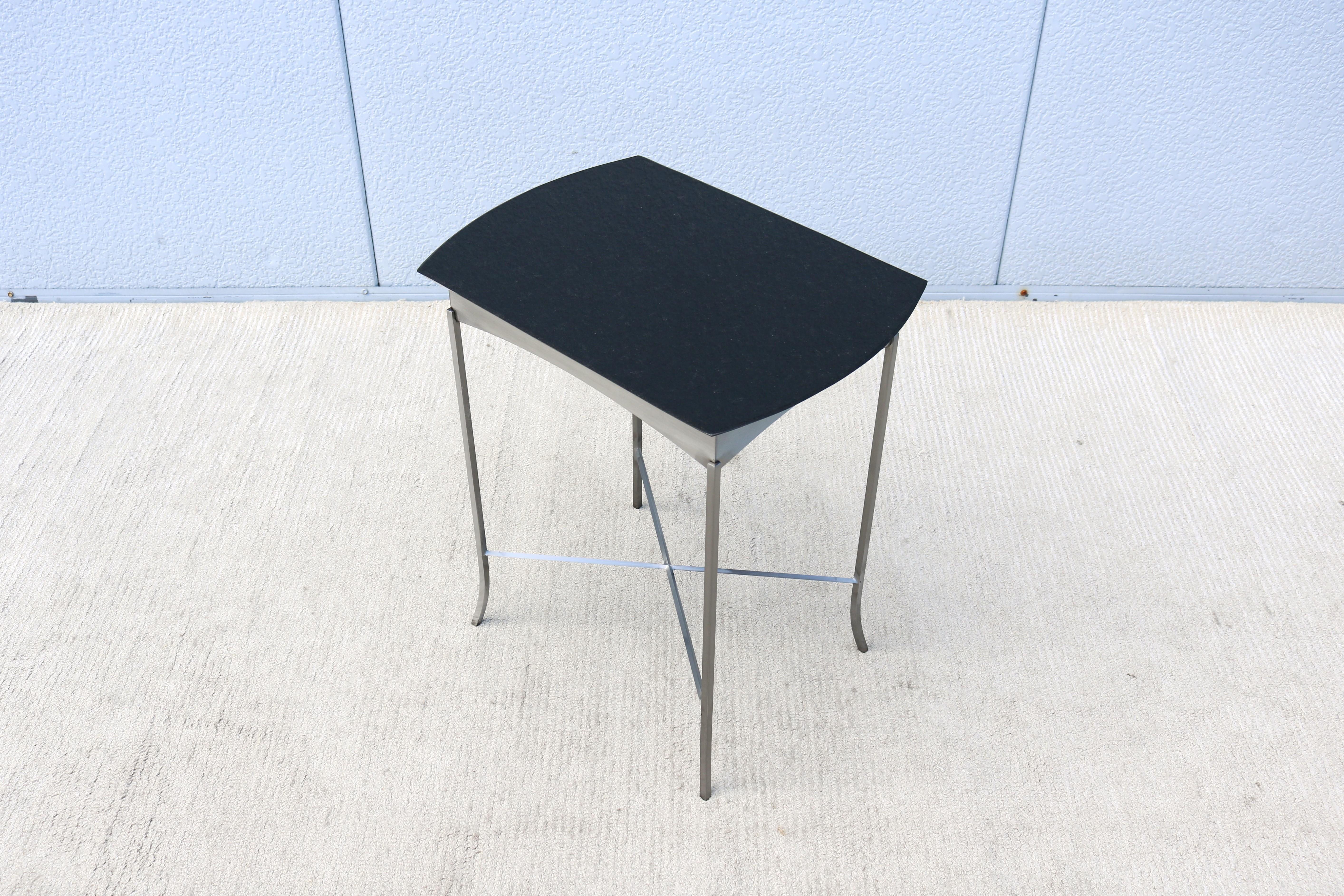 Tavolino minimalista d'epoca Tom McHugh per Brayton McHugh in granito e acciaio in vendita 5