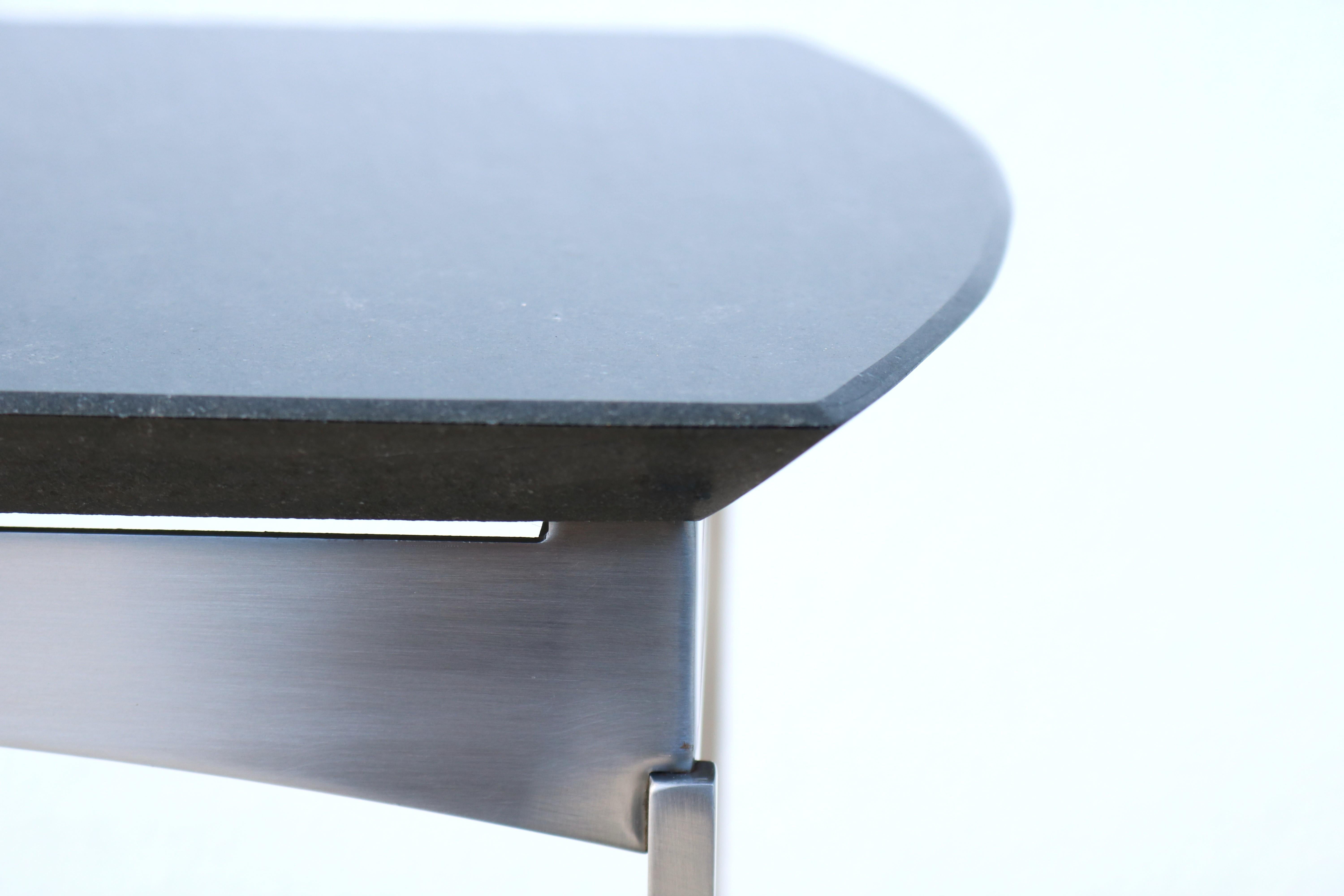 Tavolino minimalista d'epoca Tom McHugh per Brayton McHugh in granito e acciaio in vendita 10