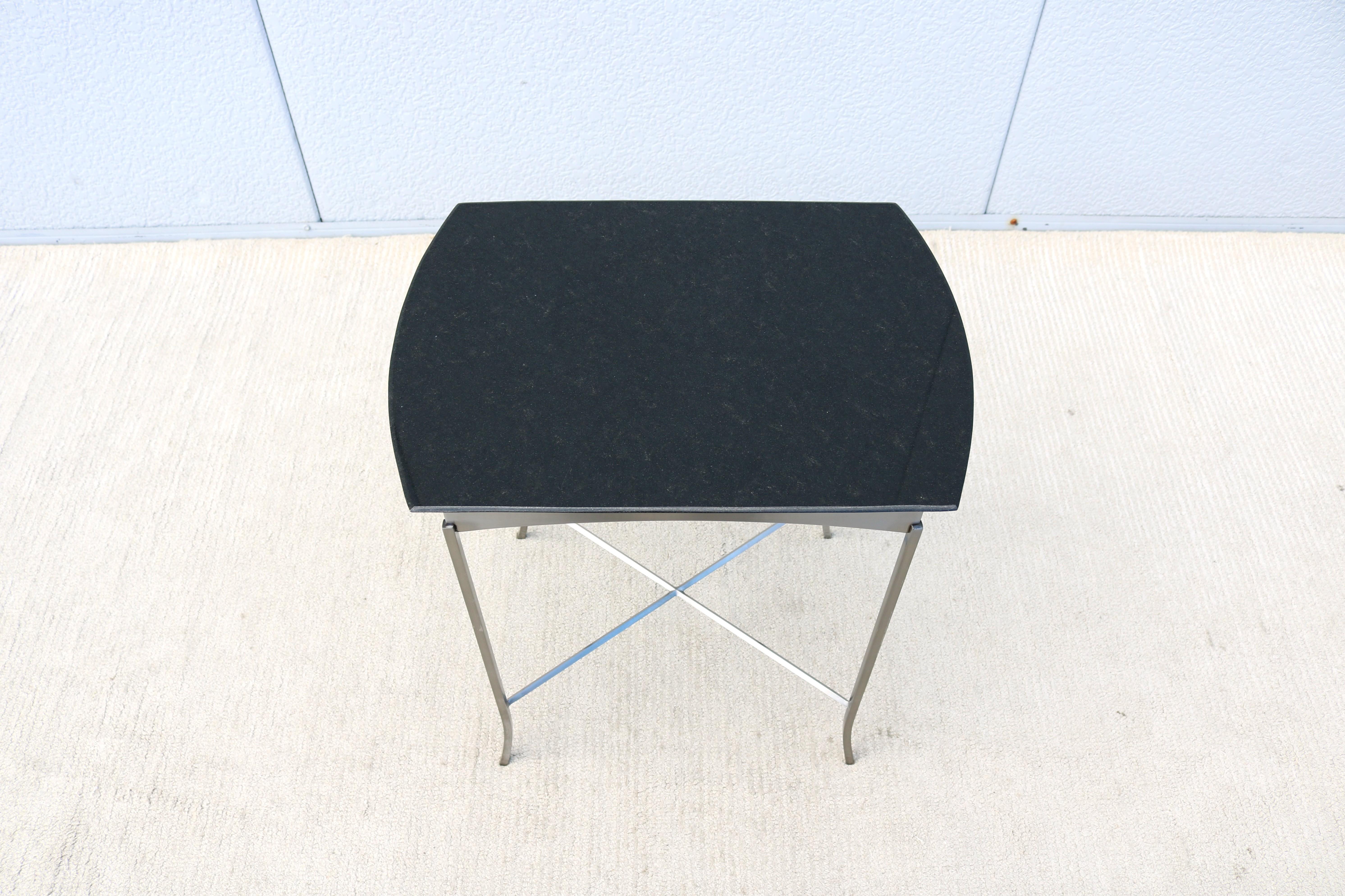 Americano Tavolino minimalista d'epoca Tom McHugh per Brayton McHugh in granito e acciaio in vendita