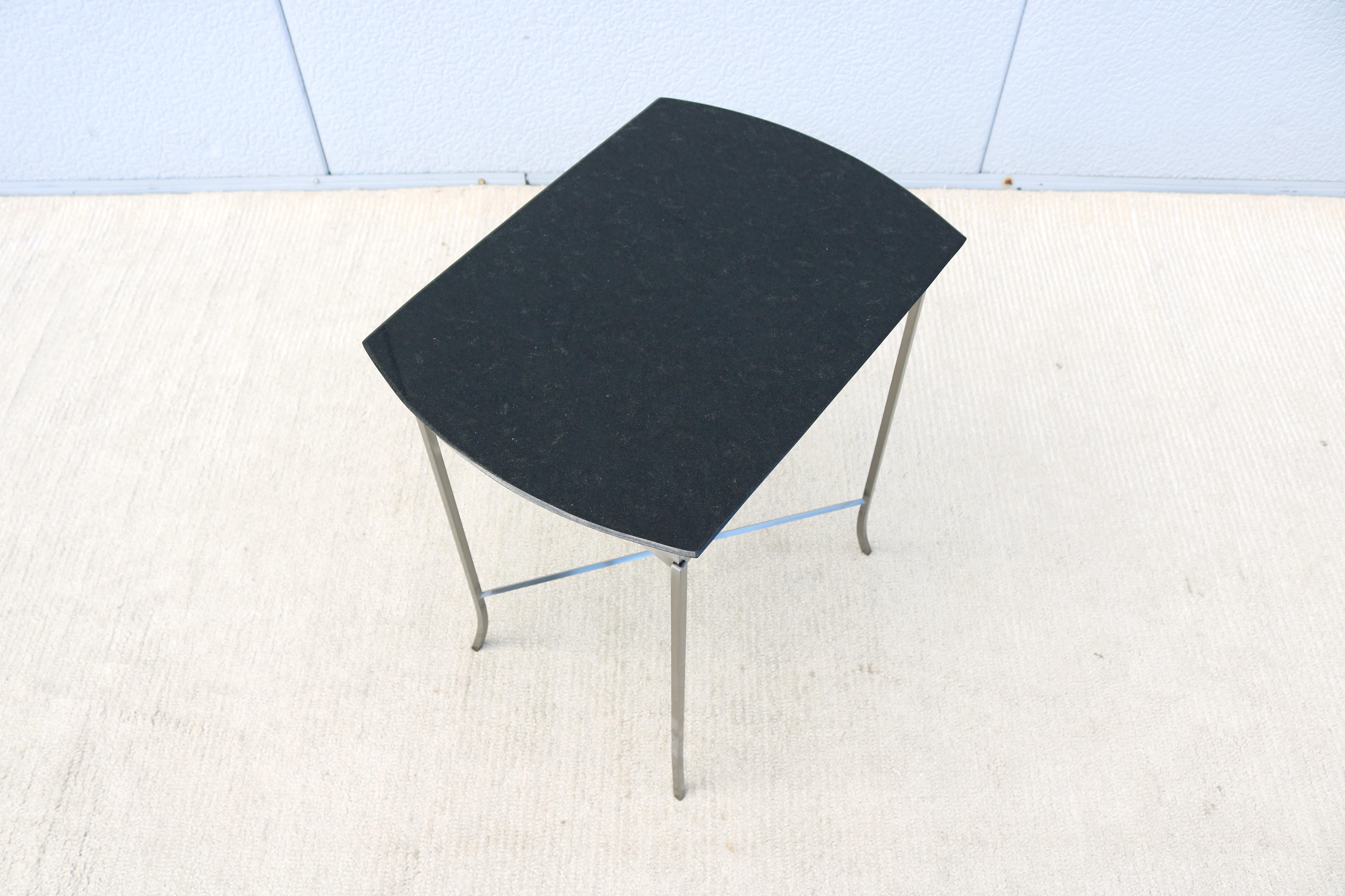 Tavolino minimalista d'epoca Tom McHugh per Brayton McHugh in granito e acciaio in vendita 1