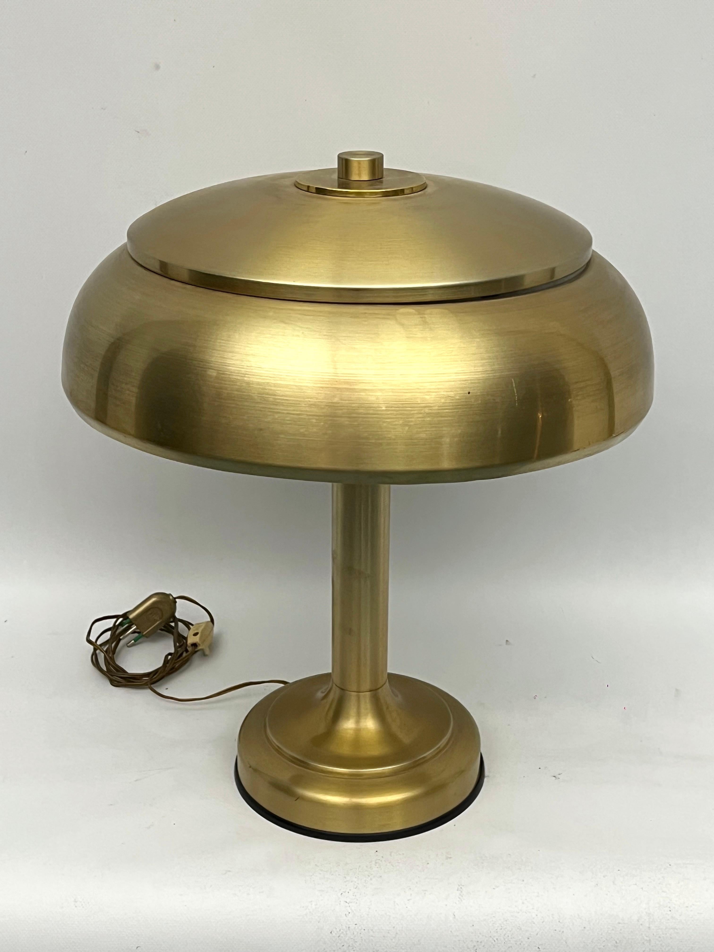 Vintage Ministerial gilded table lamp. Italy 1950s For Sale 5