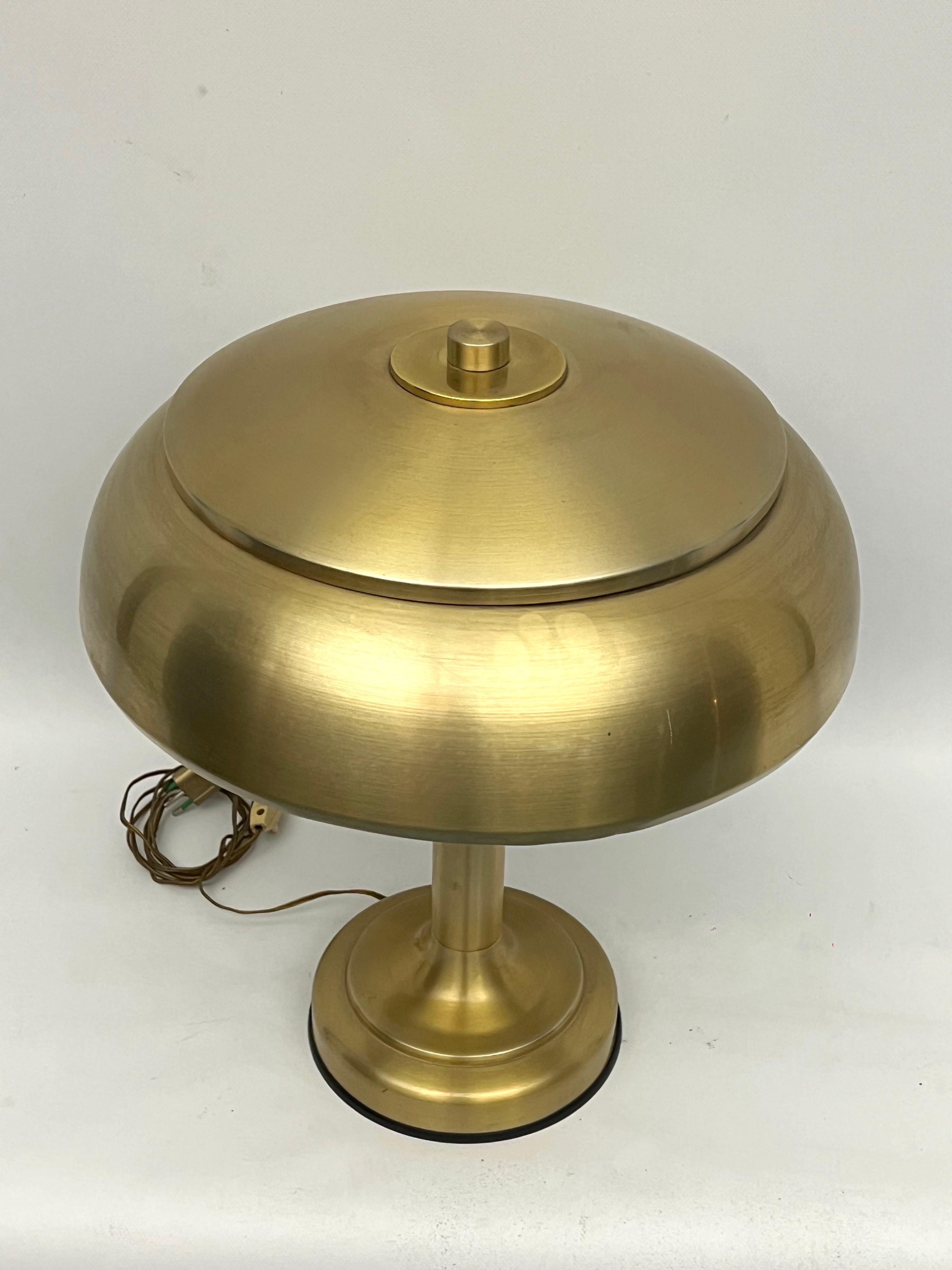 Vintage Ministerial gilded table lamp. Italy 1950s For Sale 6
