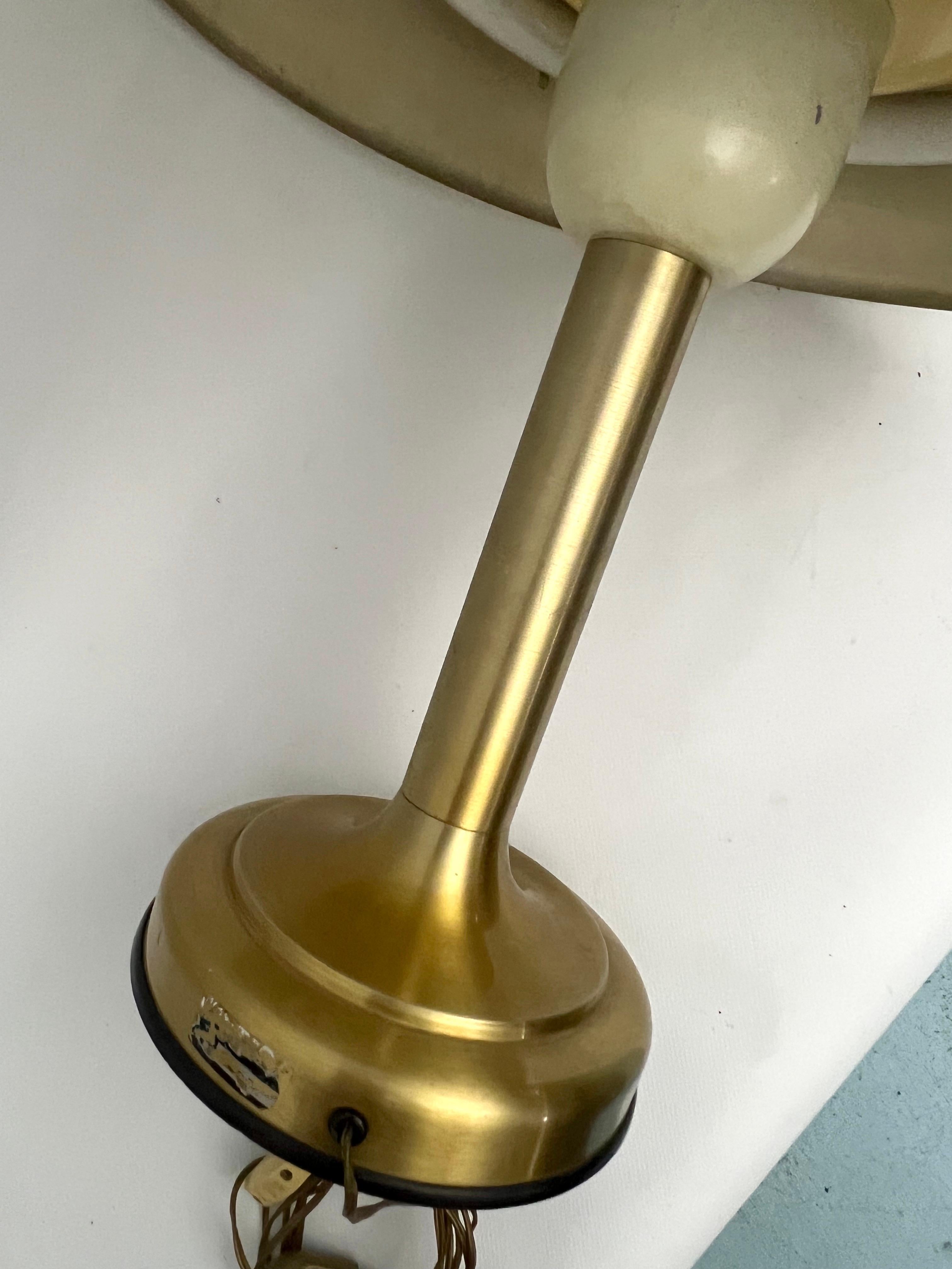 Vintage Ministerial gilded table lamp. Italy 1950s For Sale 11