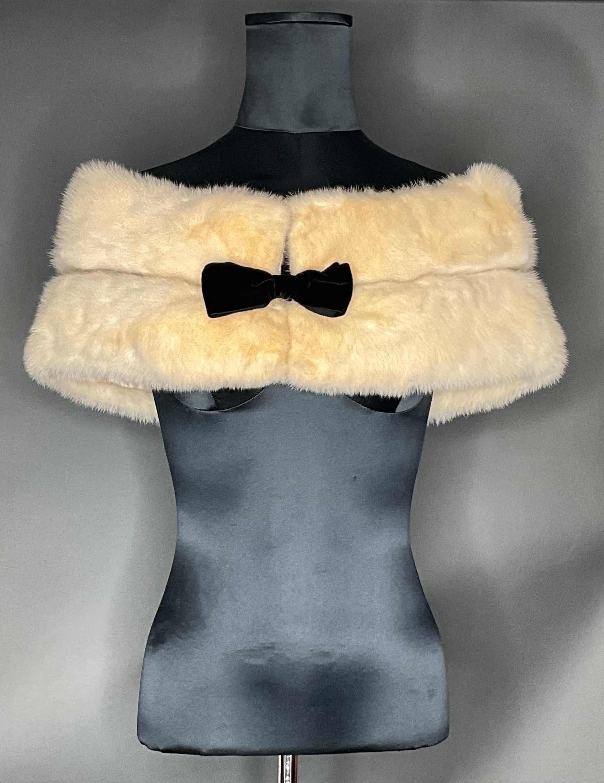 Beige Vintage Mink Fur Stole with Black Bow For Sale