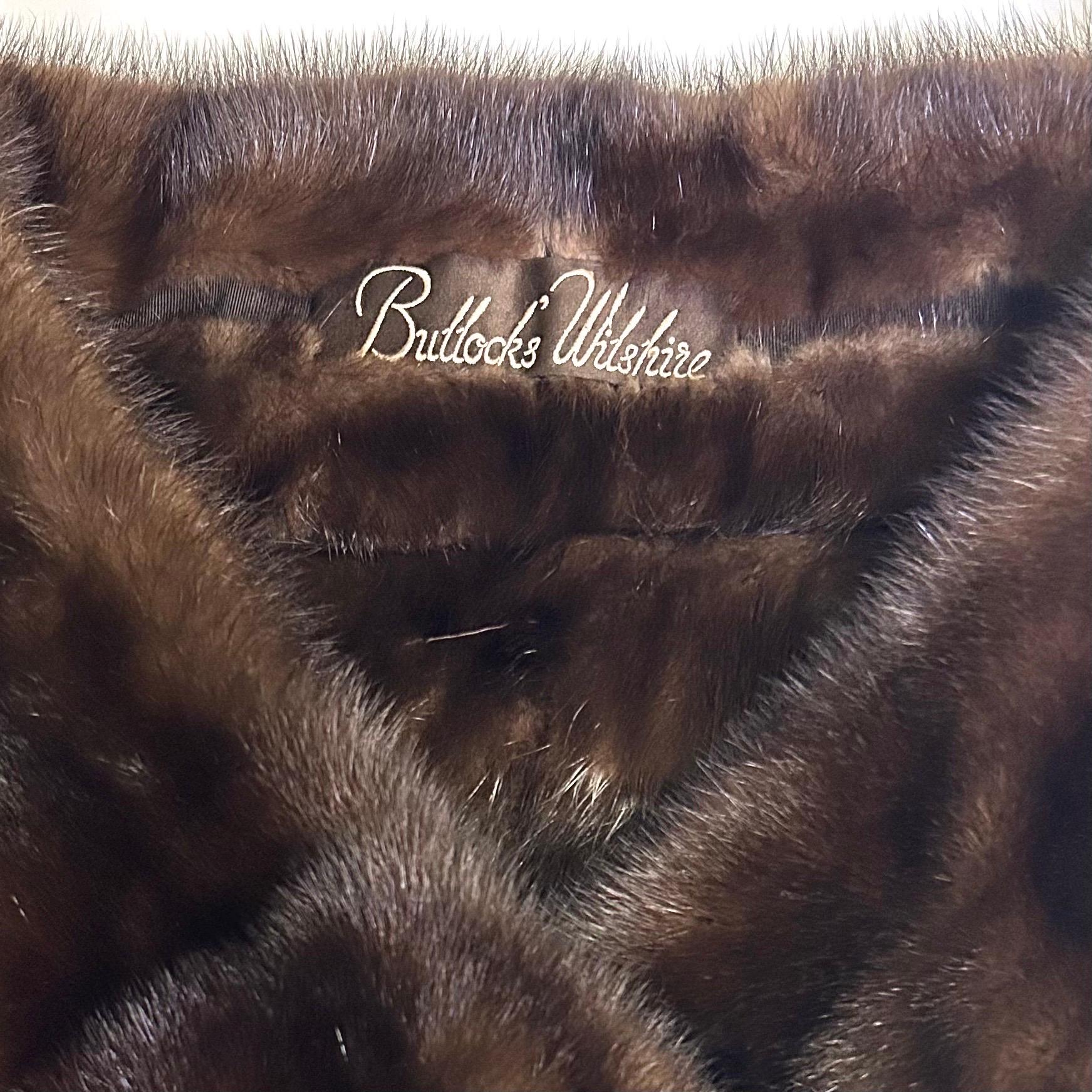 Vintage Mink Fur Stole, Wrap, Fling, Scarf, Cape or Collar by Bullock's Wilshire In Excellent Condition In Sparks, NV