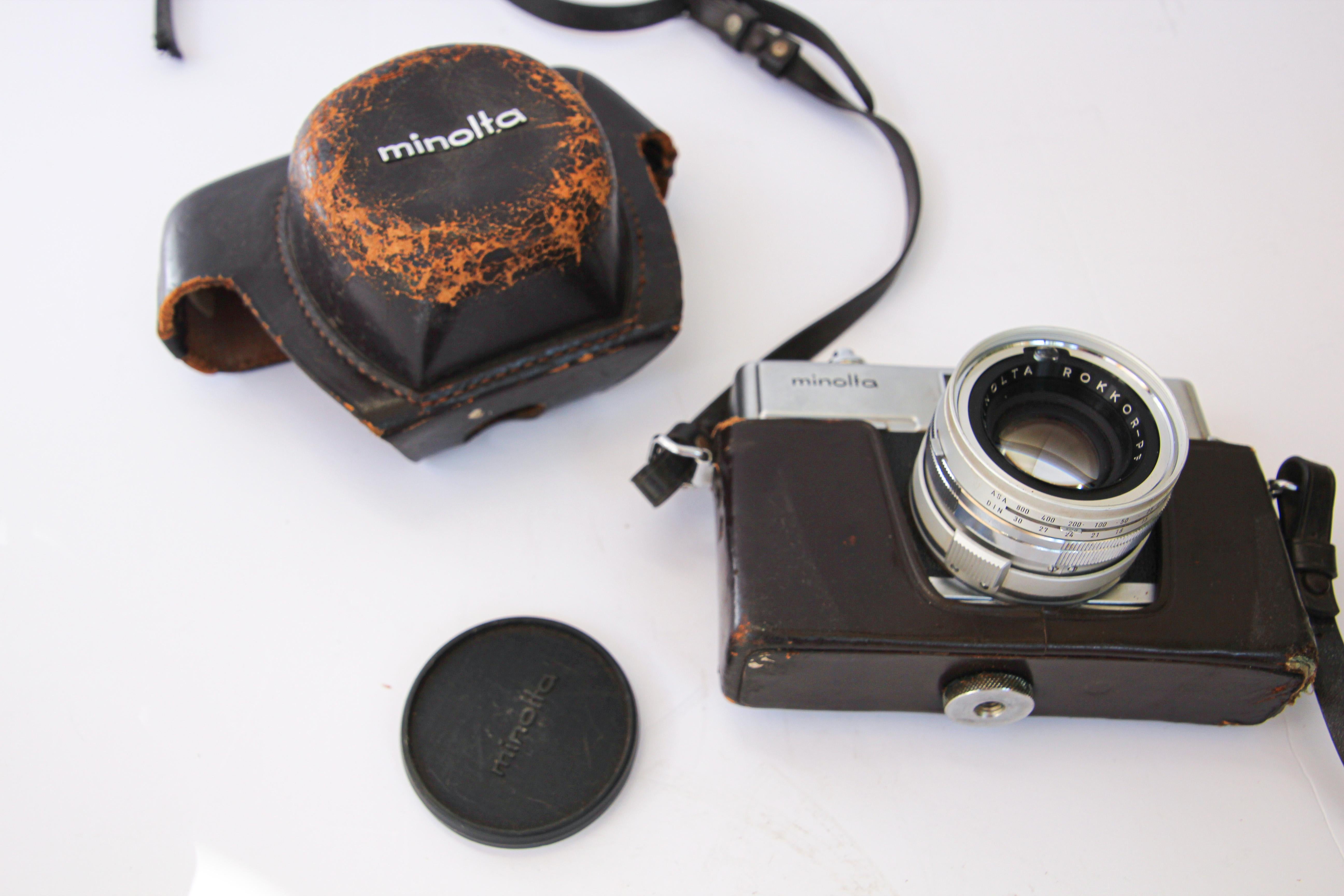 Vintage Minolta HI-MATIC 7 Filmkamera mit Ledertasche im Angebot 5