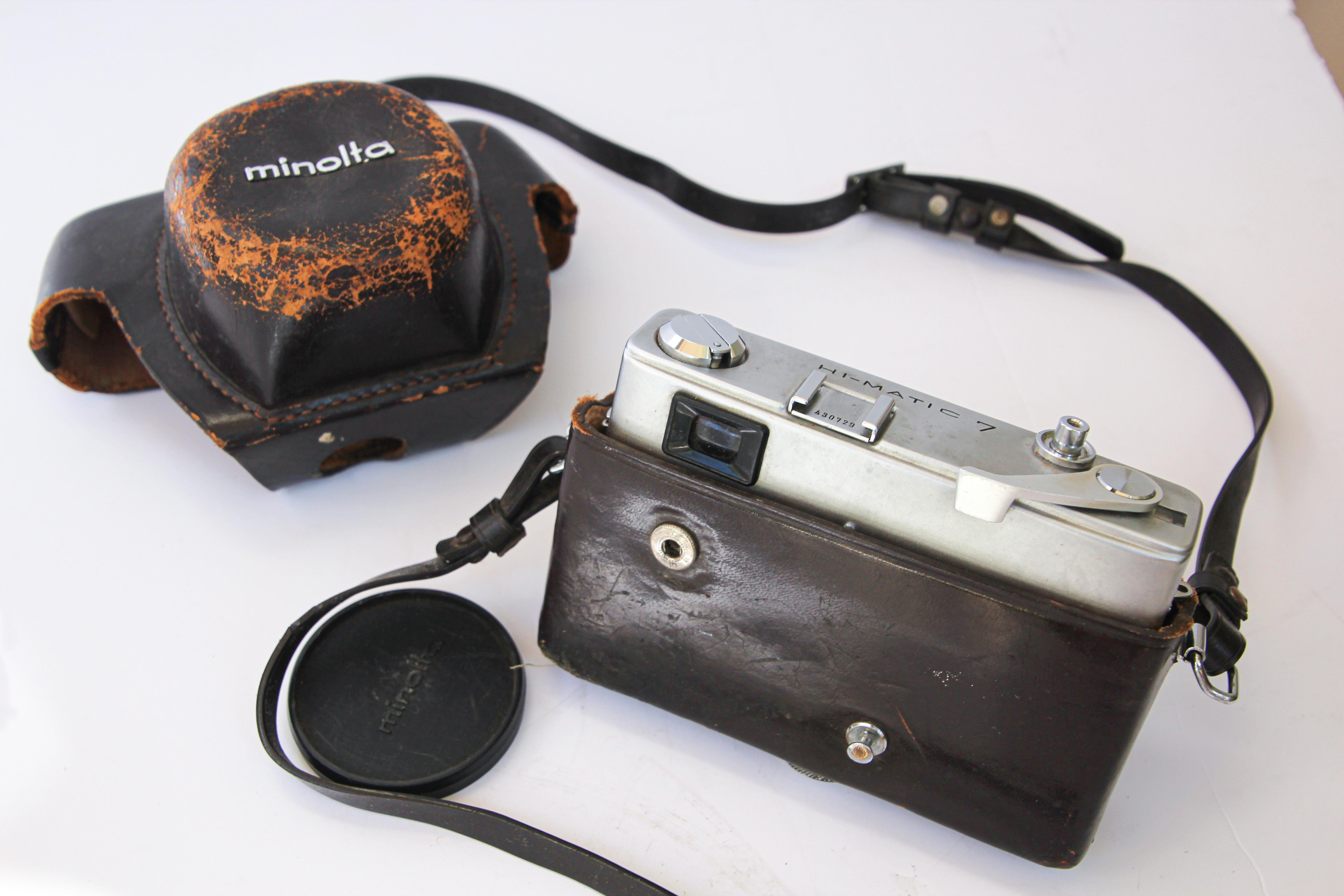 Vintage Minolta HI-MATIC 7 Film Camera with Leather Case For Sale 4