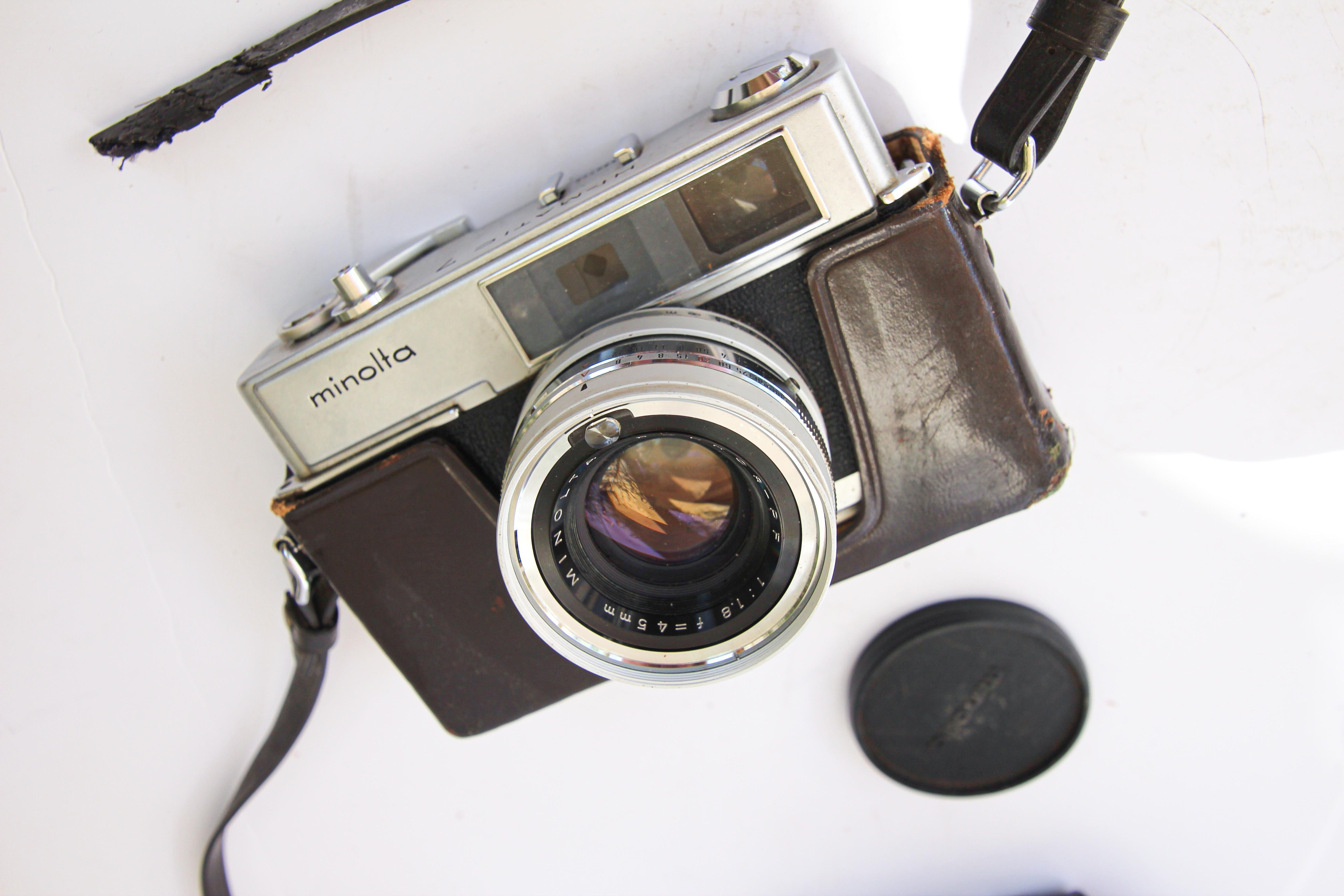 Vintage Minolta HI-MATIC 7 Filmkamera mit Ledertasche im Angebot 8