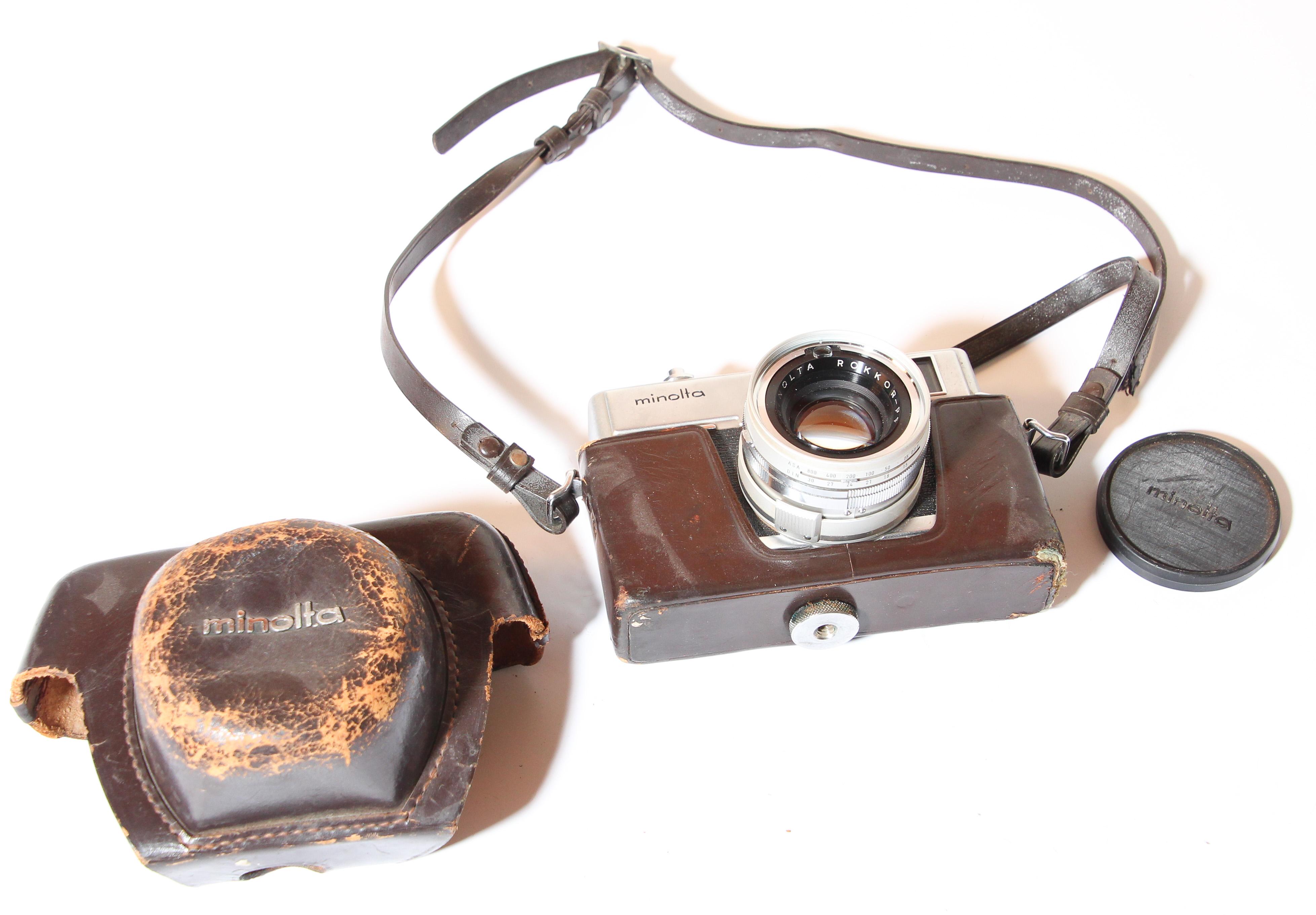 Vintage Minolta HI-MATIC 7 Filmkamera mit Ledertasche (Japanisch) im Angebot