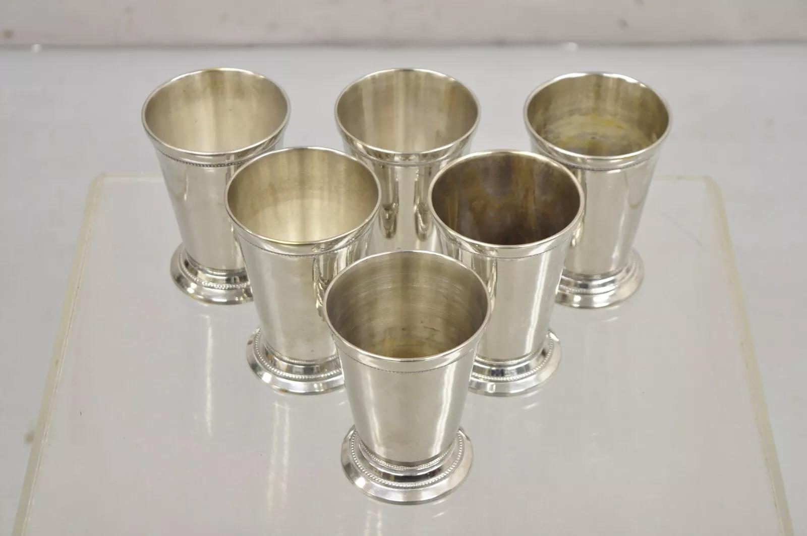 Vaso Vintage Mint Julep bañado en plata atribuido a Patrick Henry Italia Con diseño de cuentas - Juego de 6. Circa mediados del siglo XX. Medidas: 4,5