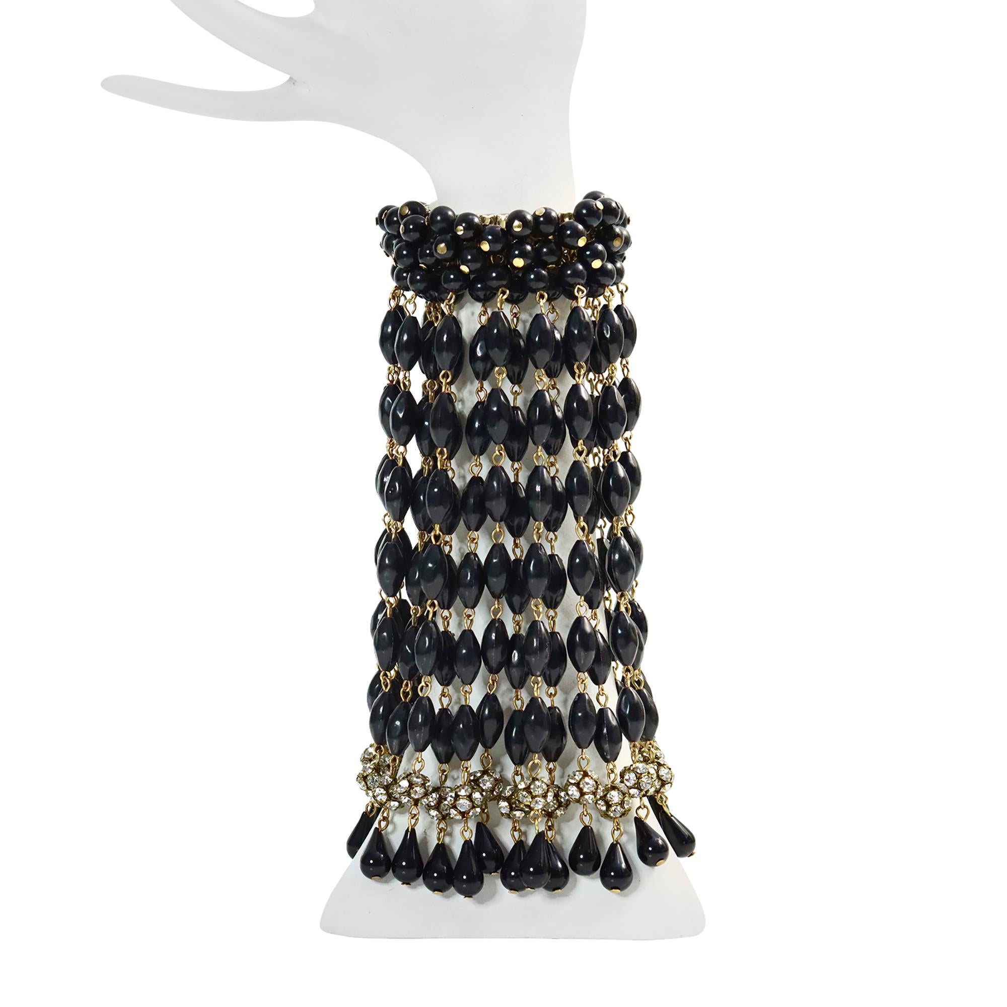 Vintage Miriam Haskell Pulsera de diamantes con cuentas negras colgantes Circa 1940s en venta 3