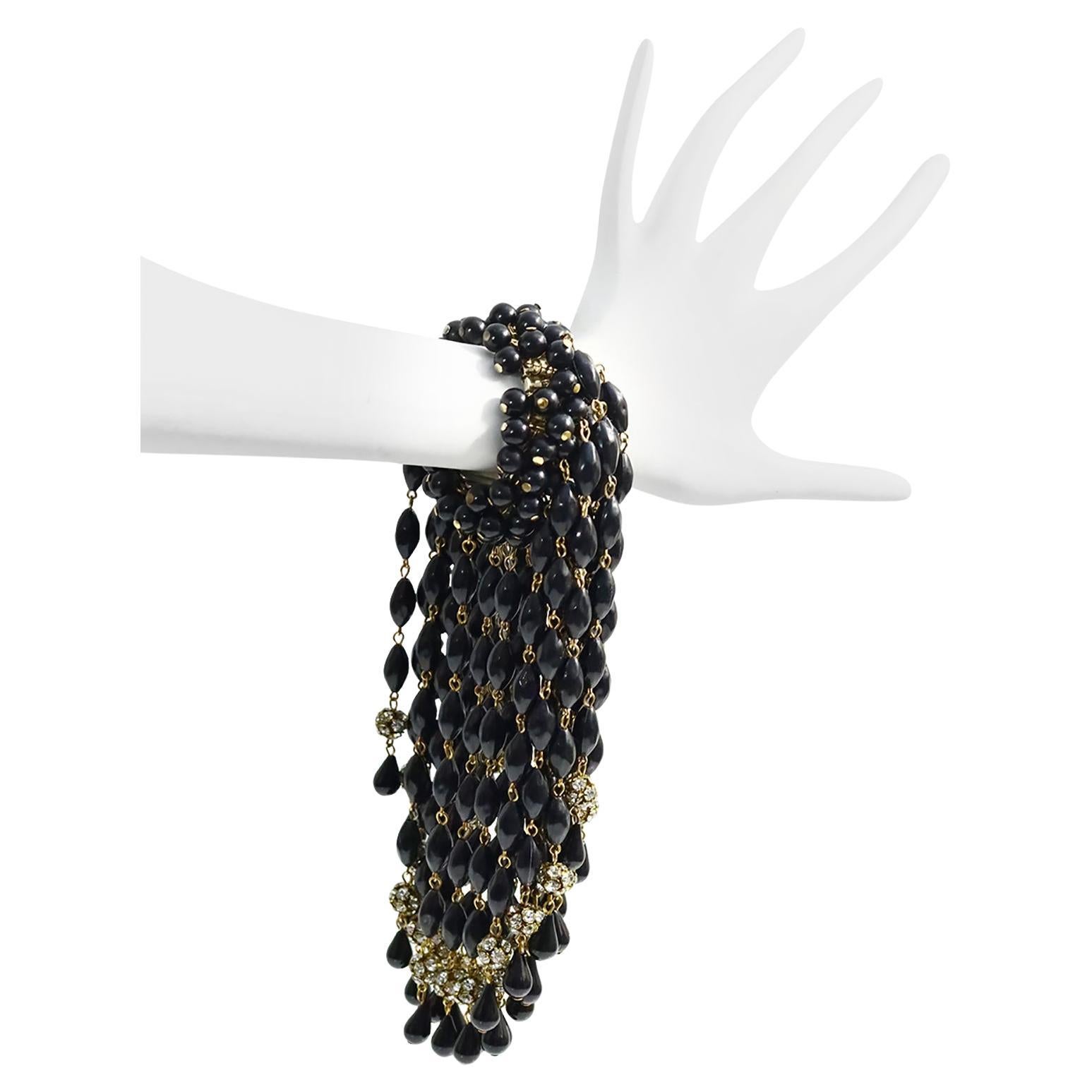 Vintage Miriam Haskell Pulsera de diamantes con cuentas negras colgantes Circa 1940s en venta