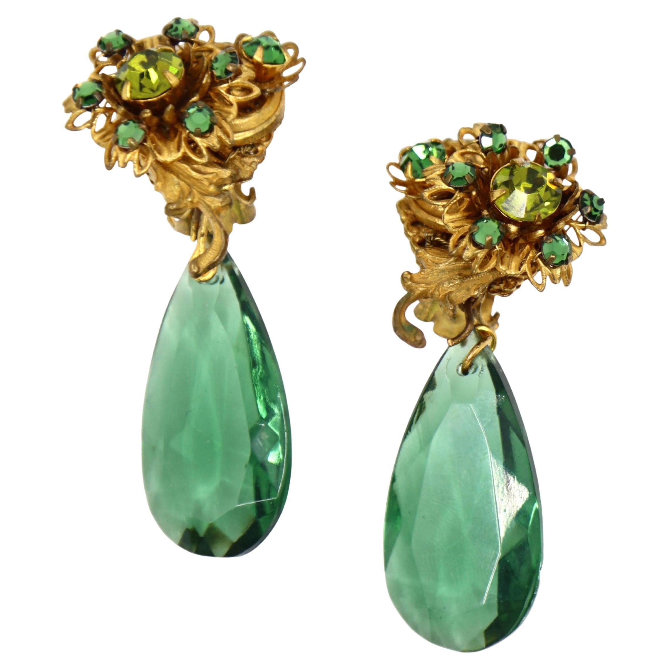 Vintage Miriam Haskell Boucles d'oreilles en strass doré et cristal vert