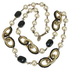 Vintage MIRIAM HASKELL Pearl & Black Beaded Chain Necklace