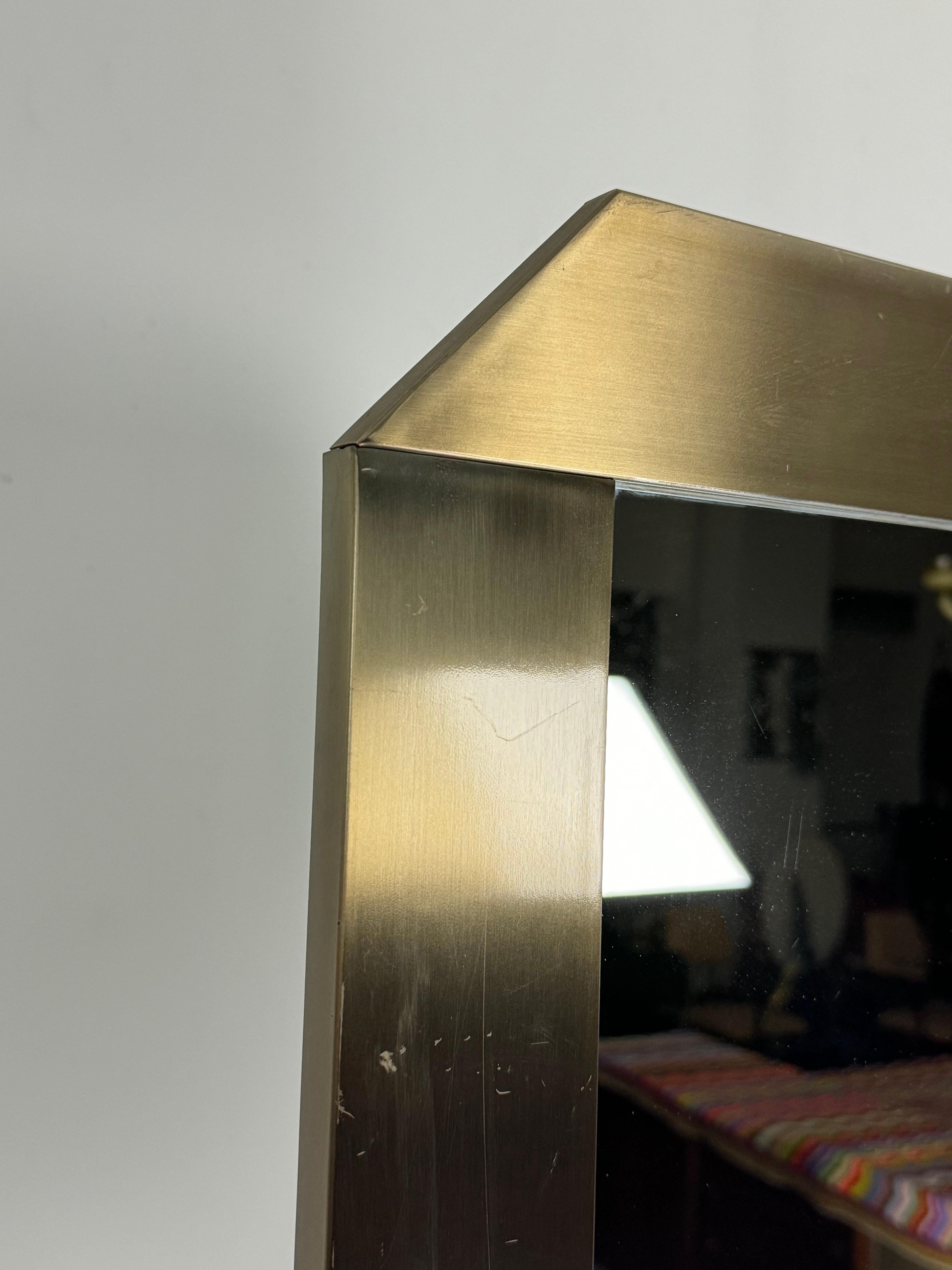 Vintage mirror by Ecolight Milano in brass. Italy 1970s. Labeled In Good Condition For Sale In Catania, CT