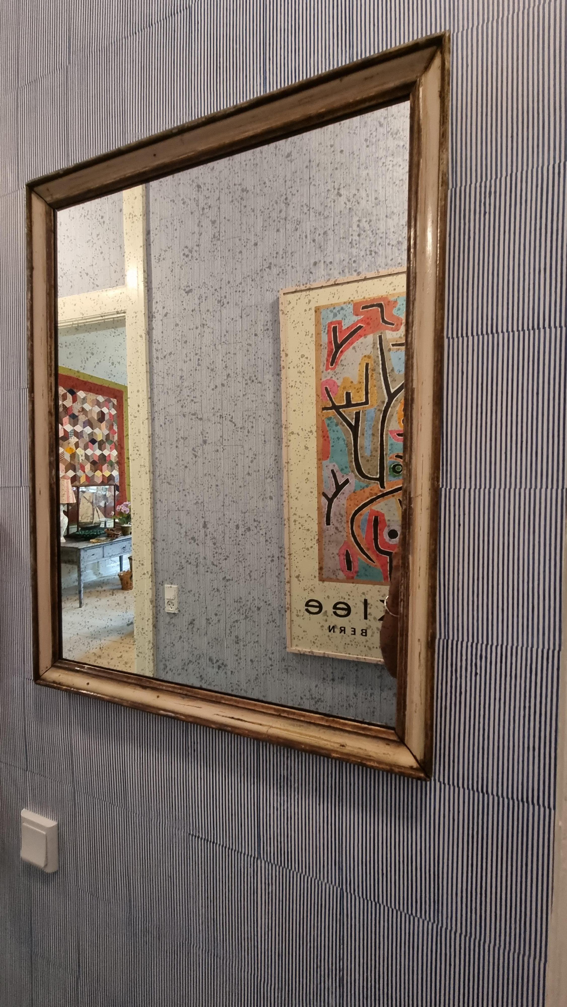 Français Miroir vintage dans un cadre en bois ancien, France, 20ème siècle en vente