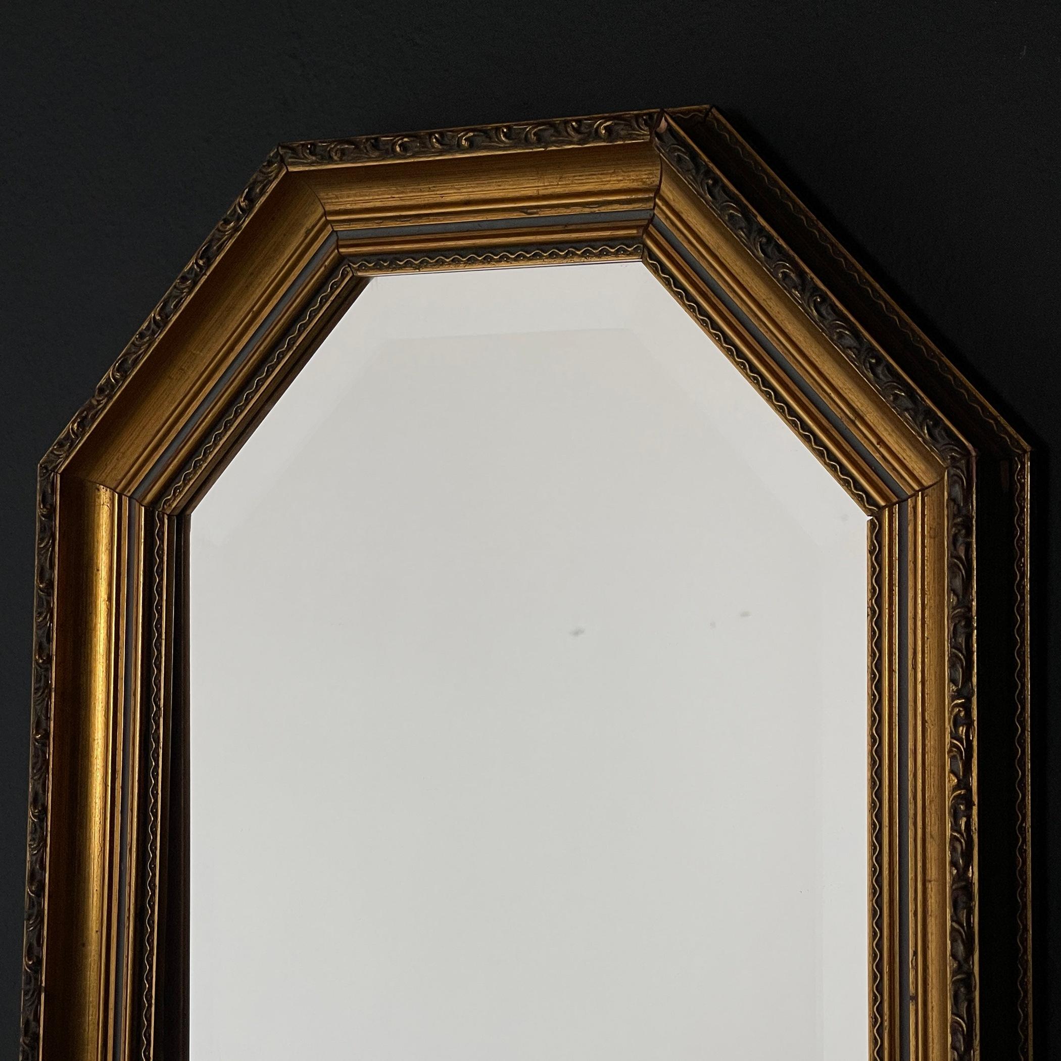 Vintage Mirror in golden wooden octagonal frame, Italy 1950s  In Good Condition In Miklavž Pri Taboru, SI