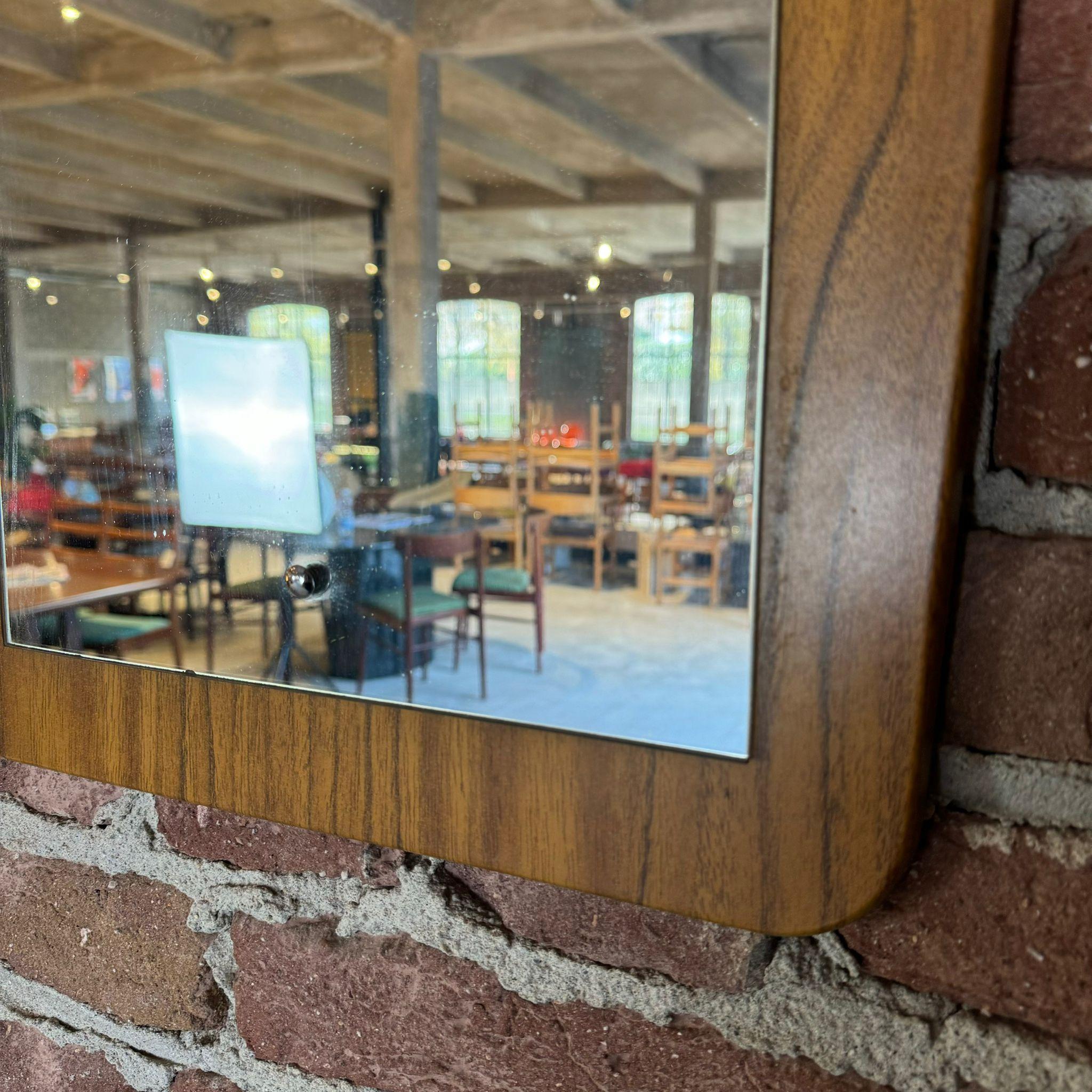 Milieu du XXe siècle Miroir vintage avec cadre en teck, Danemark 1960 en vente