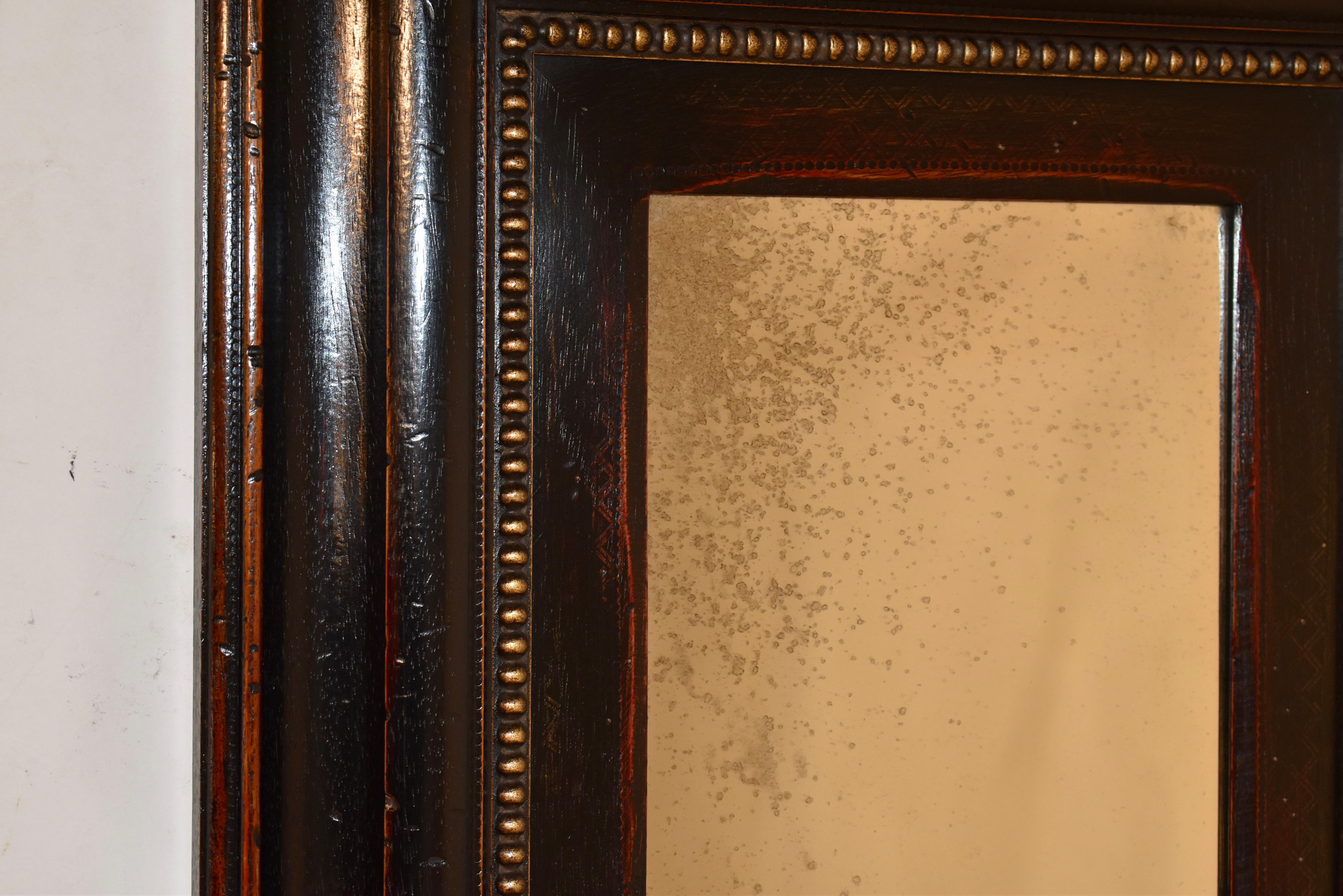 Miroir vintage avec large cadre moulé Bon état - En vente à High Point, NC