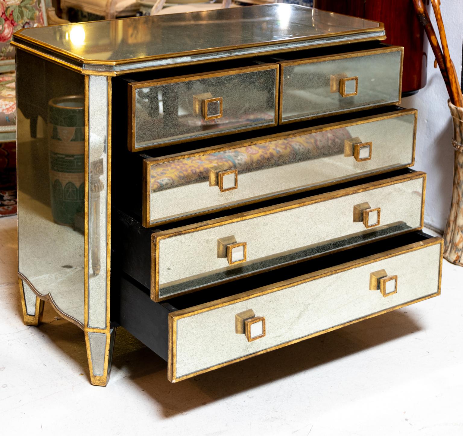 Vintage Mirrored Chest of Drawers In Good Condition In Stamford, CT