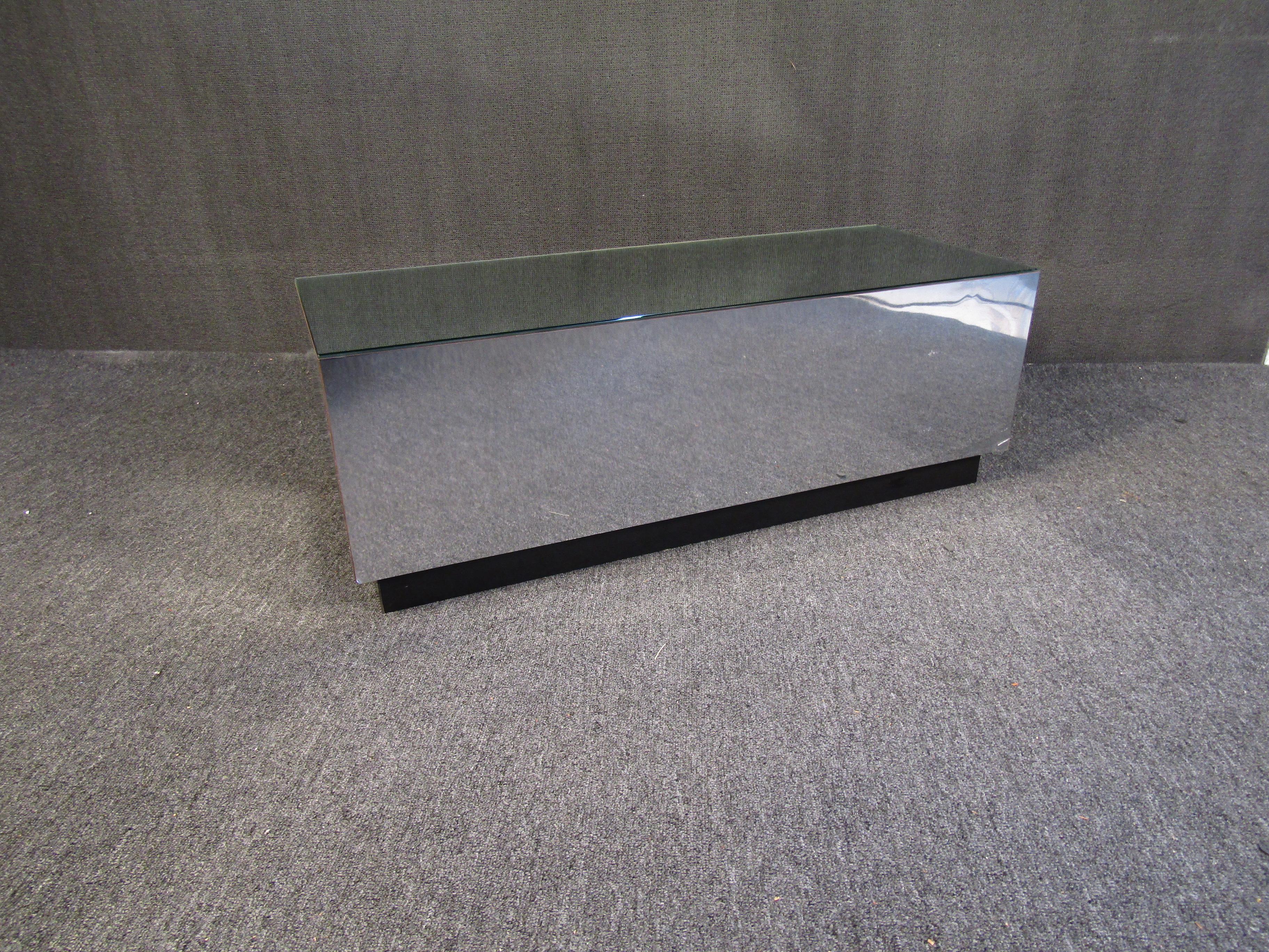 Mid-Century Modern Vintage Mirrored Coffee Table For Sale