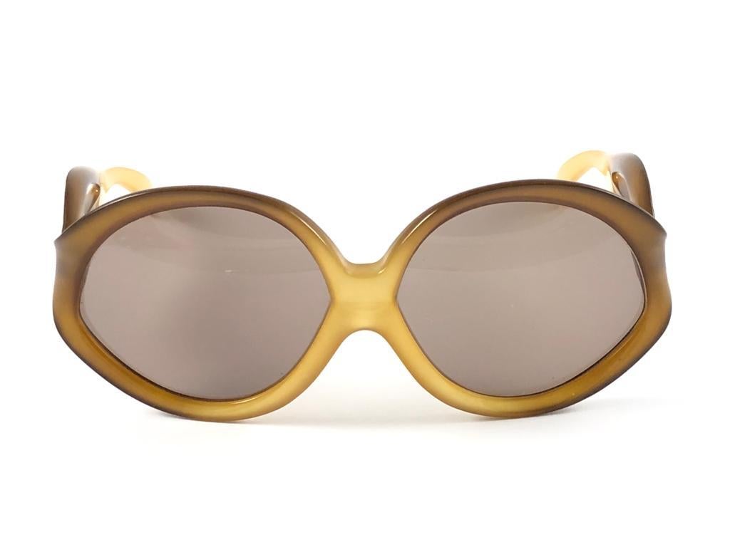 Miss Dior lunettes de soleil autrichiennes vintage à deux tons brun clair avec masque en ambre, années 70 en vente 6