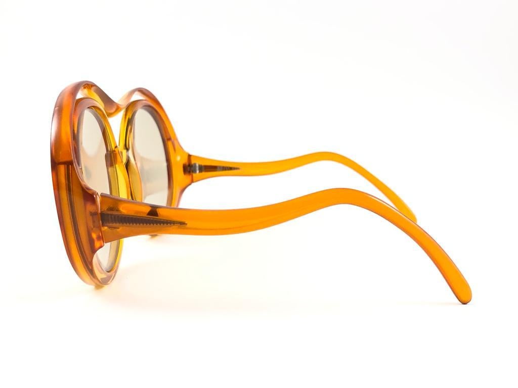 Orange Miss Dior lunettes de soleil autrichiennes vintage à deux tons brun clair avec masque en ambre, années 70 en vente