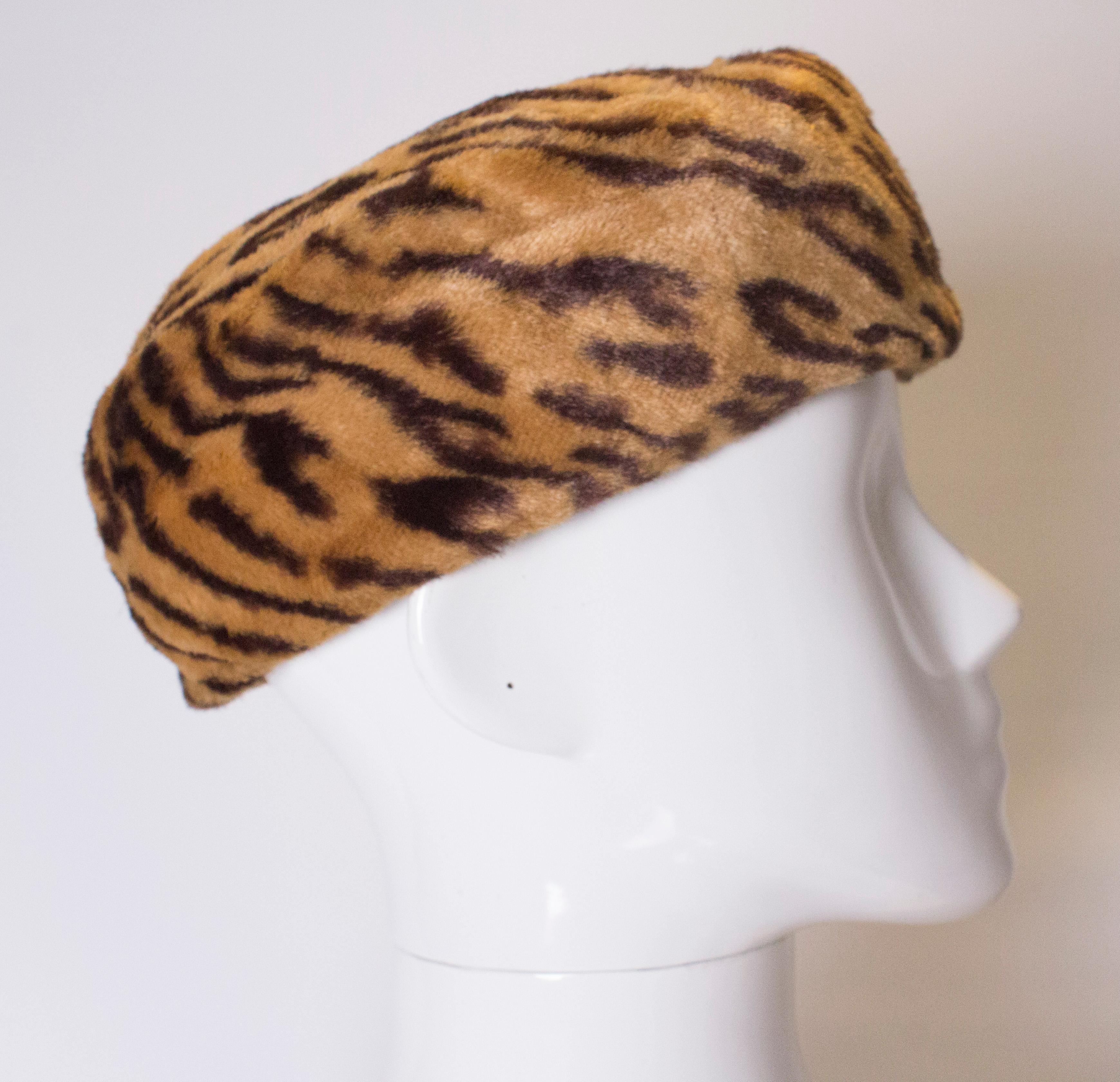 Vintage Miss Millie Hut mit Tiermuster im Zustand „Gut“ im Angebot in London, GB