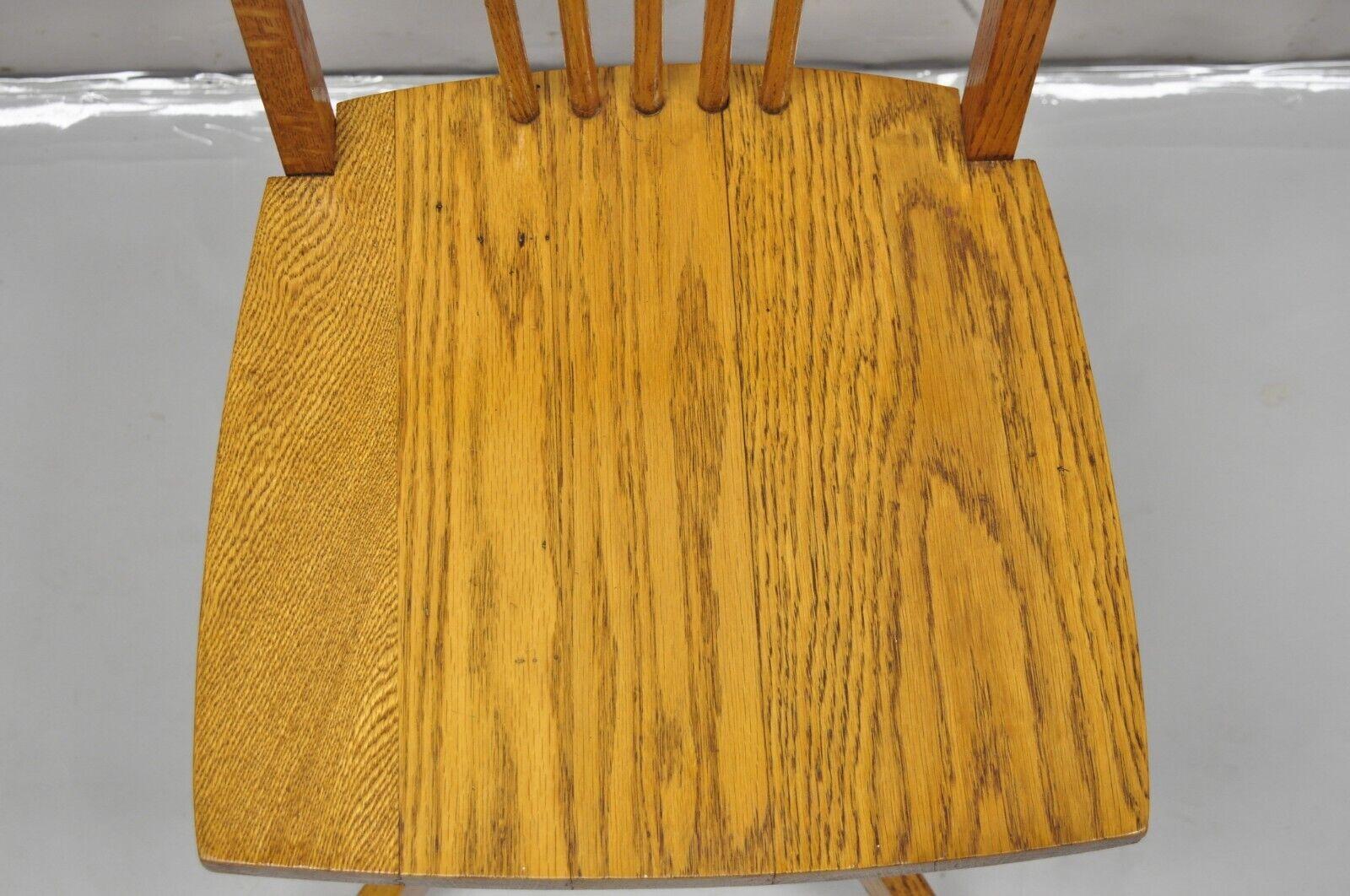Vintage Mission Arts & Crafts Oak Wood Child’s School Desk Chair In Good Condition For Sale In Philadelphia, PA