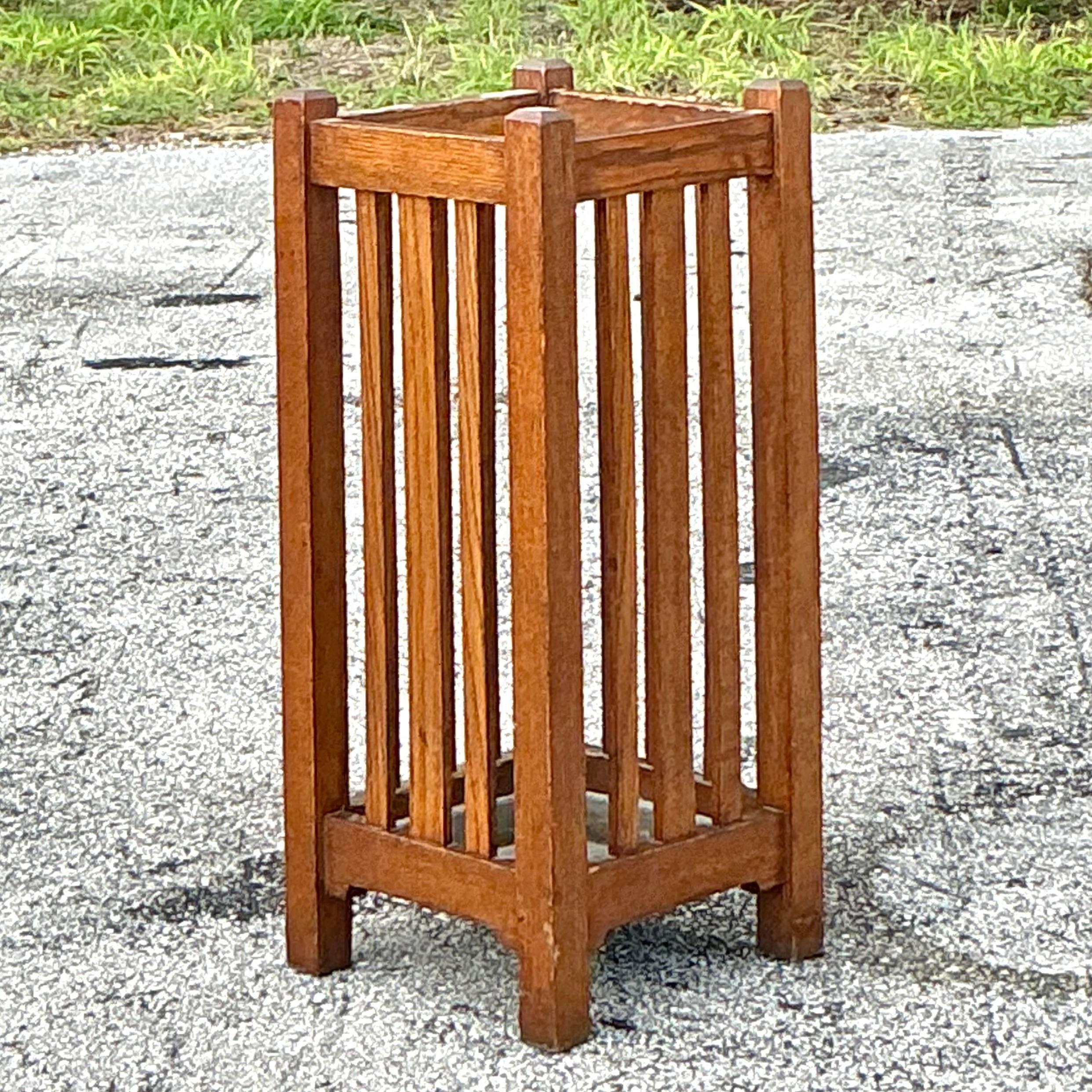 Vintage Mission Style Oak Umbrella Stand (amerikanisch)