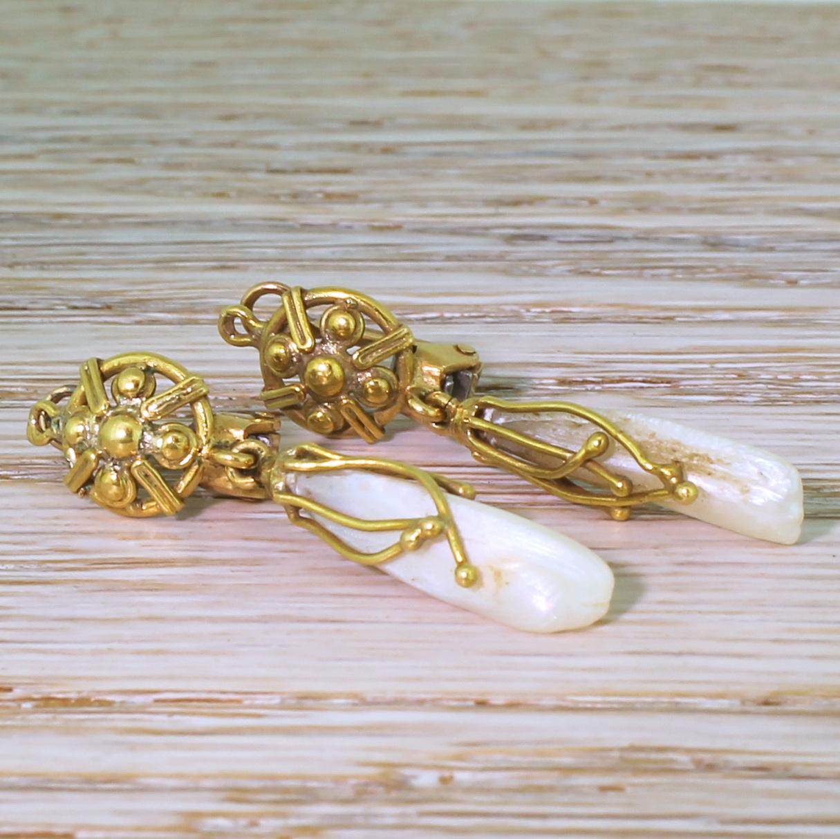 Vintage Mississippi River Pearl Drop Earrings In Good Condition For Sale In Essex, GB