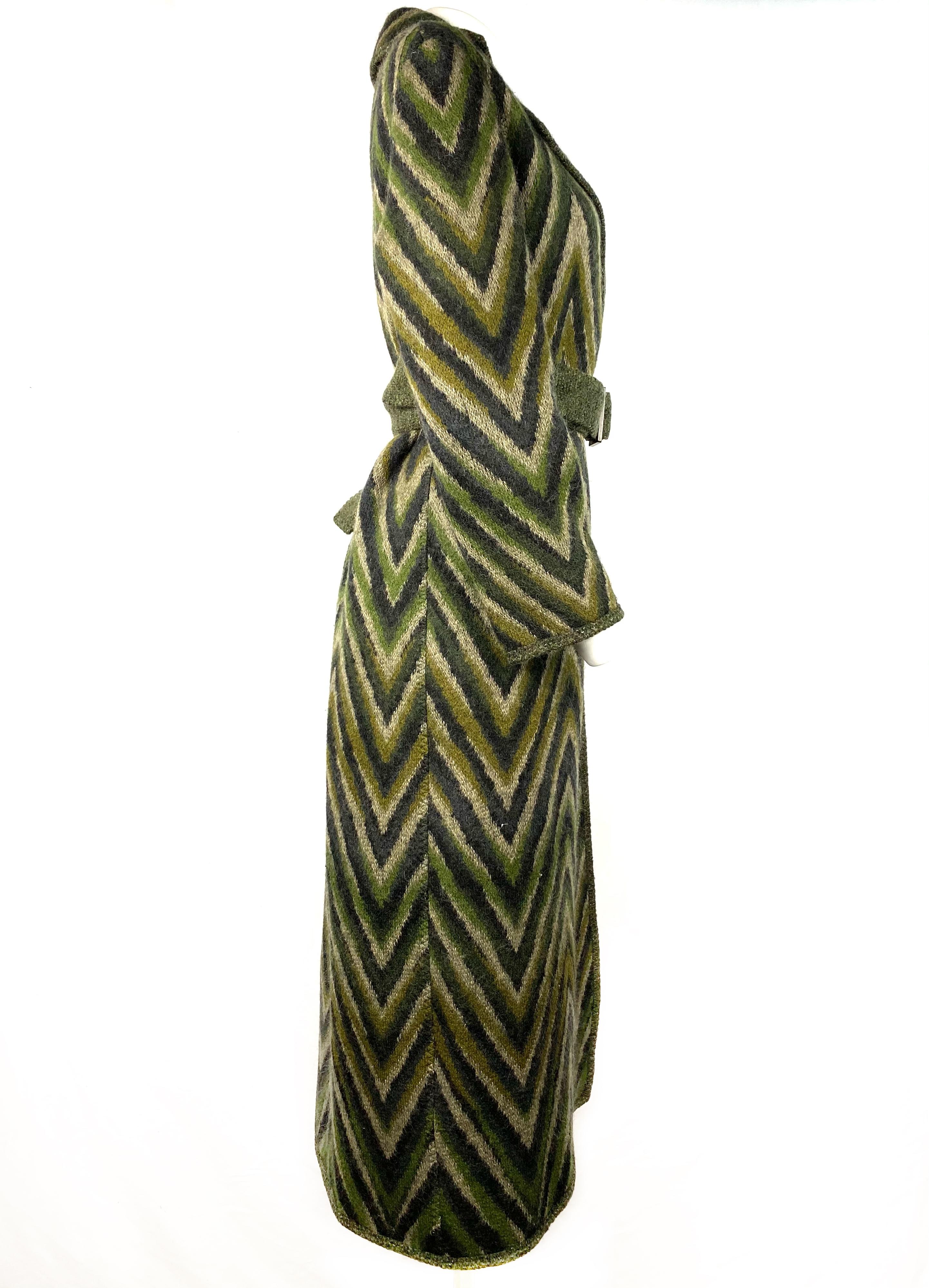 Missoni - Manteau long vintage en laine mélangée à rayures vertes, taille 40 Excellent état - En vente à Beverly Hills, CA