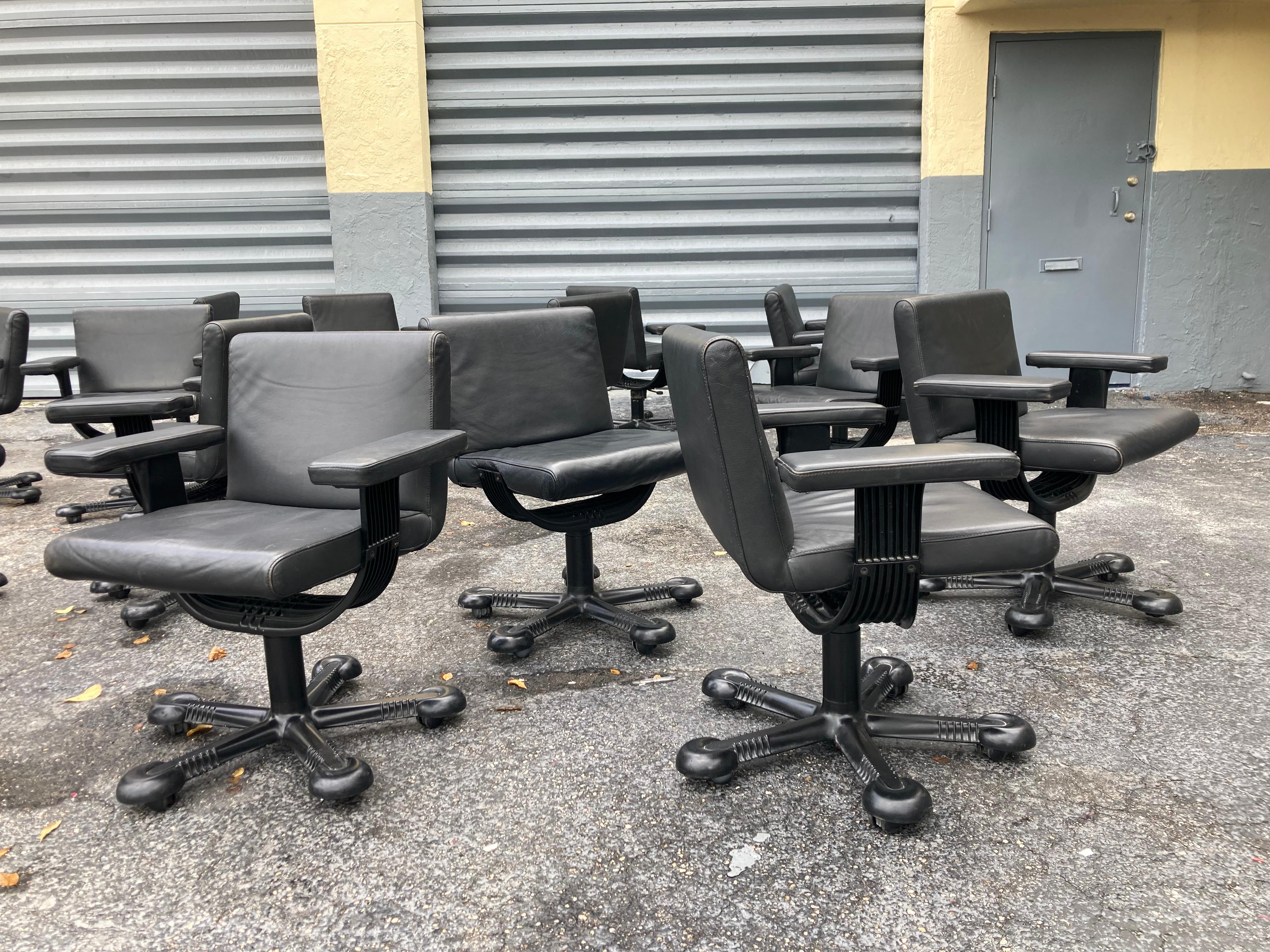 Vintage Black Leather Mix Side Chairs by Afra & Tobia Scarpa for Molteni, 1975 In Good Condition In Miami, FL