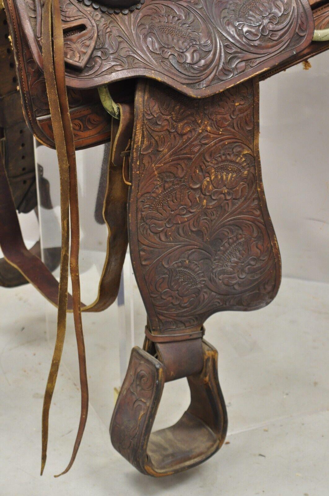 20th Century Vintage ML Leddy's Brown Tooled Leather Western Show Horse Saddle