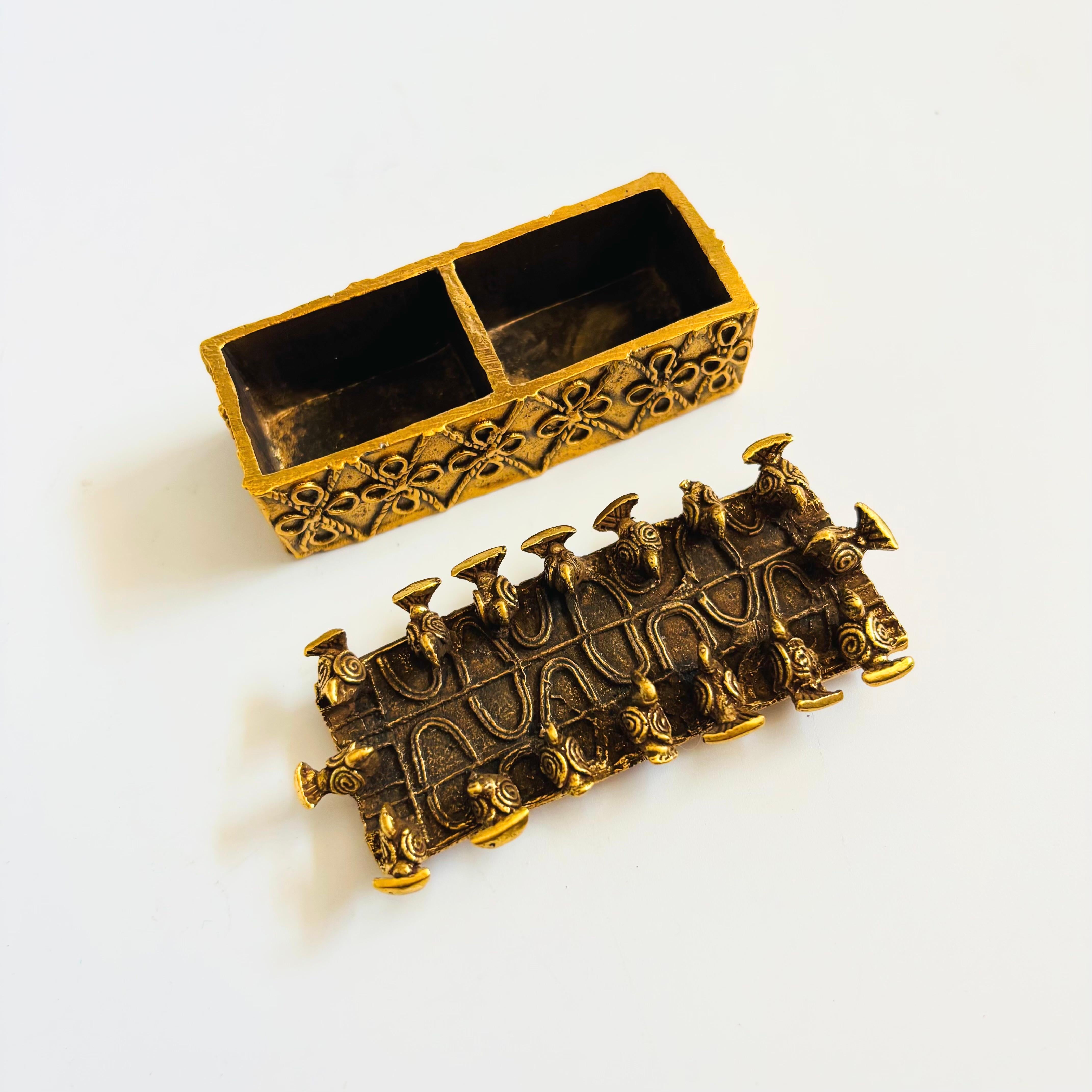 Fine XX secolo Riproduzione d'epoca MMA 1989 Asante Gold Dust Bird Box in vendita