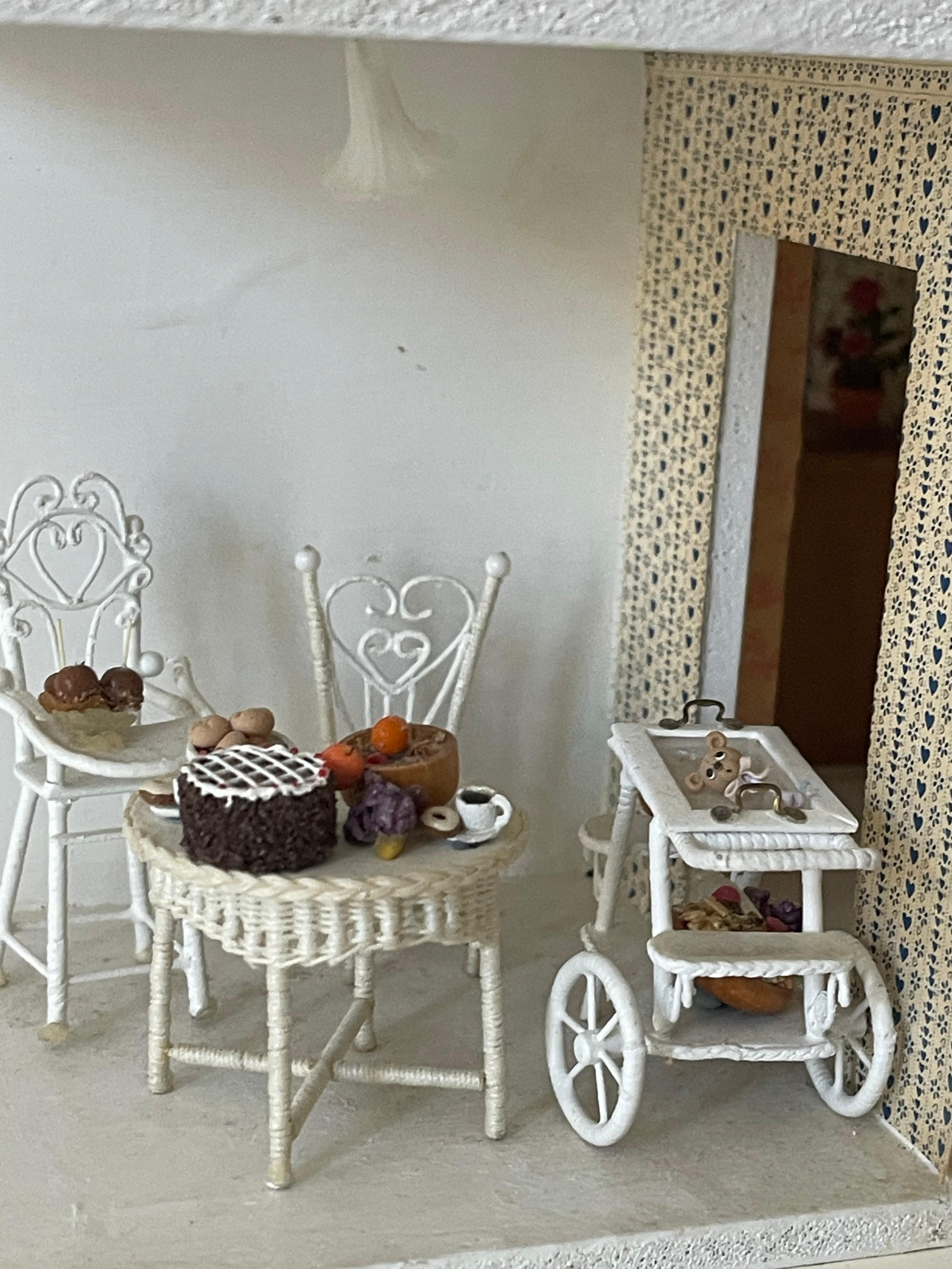 Vintage Mniature Dollhouse Blue Cottage Fully Furnished For Sale 10