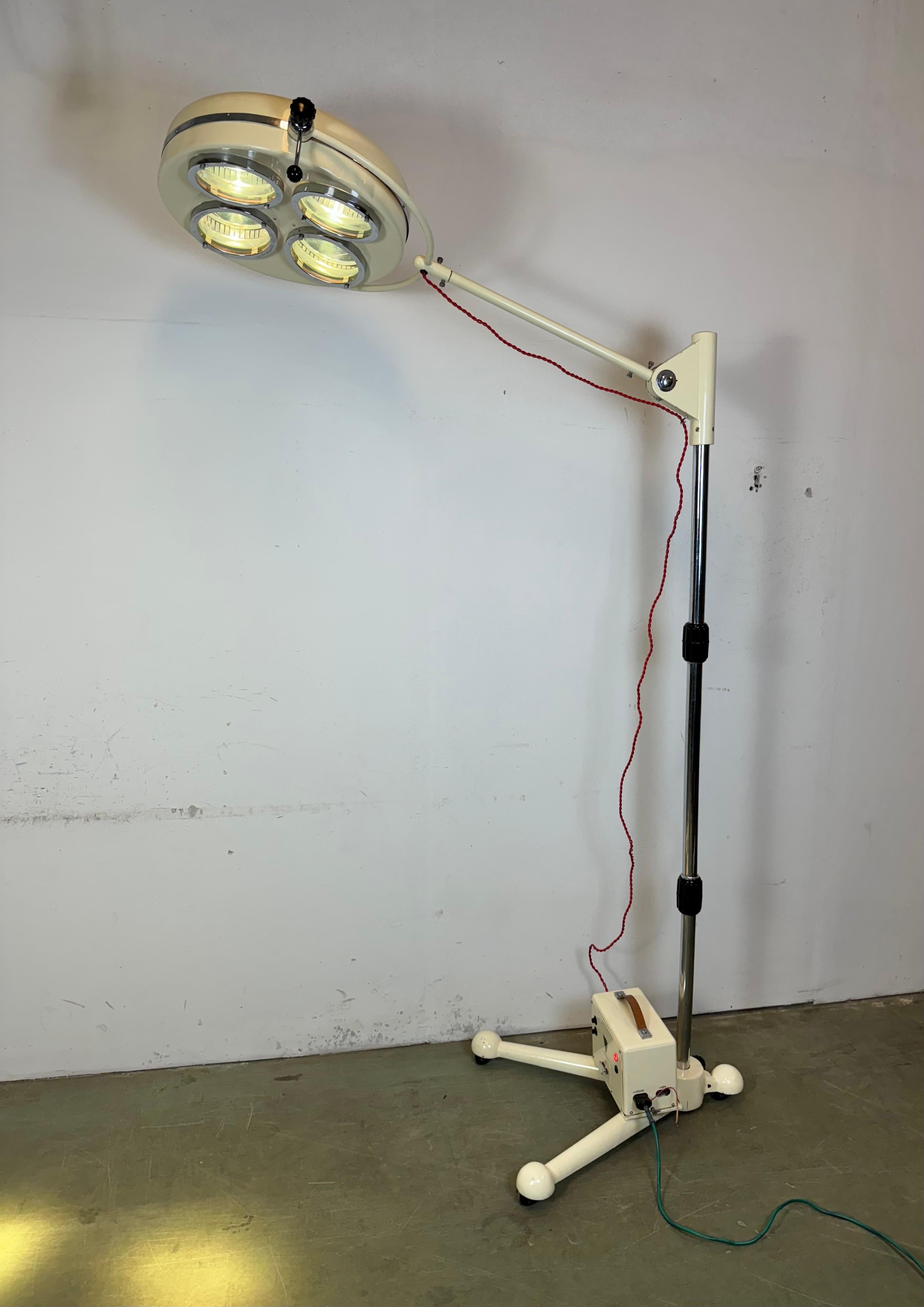 Vintage Mobile Field Operating Lamp from FAMED-1, 1960s For Sale 8