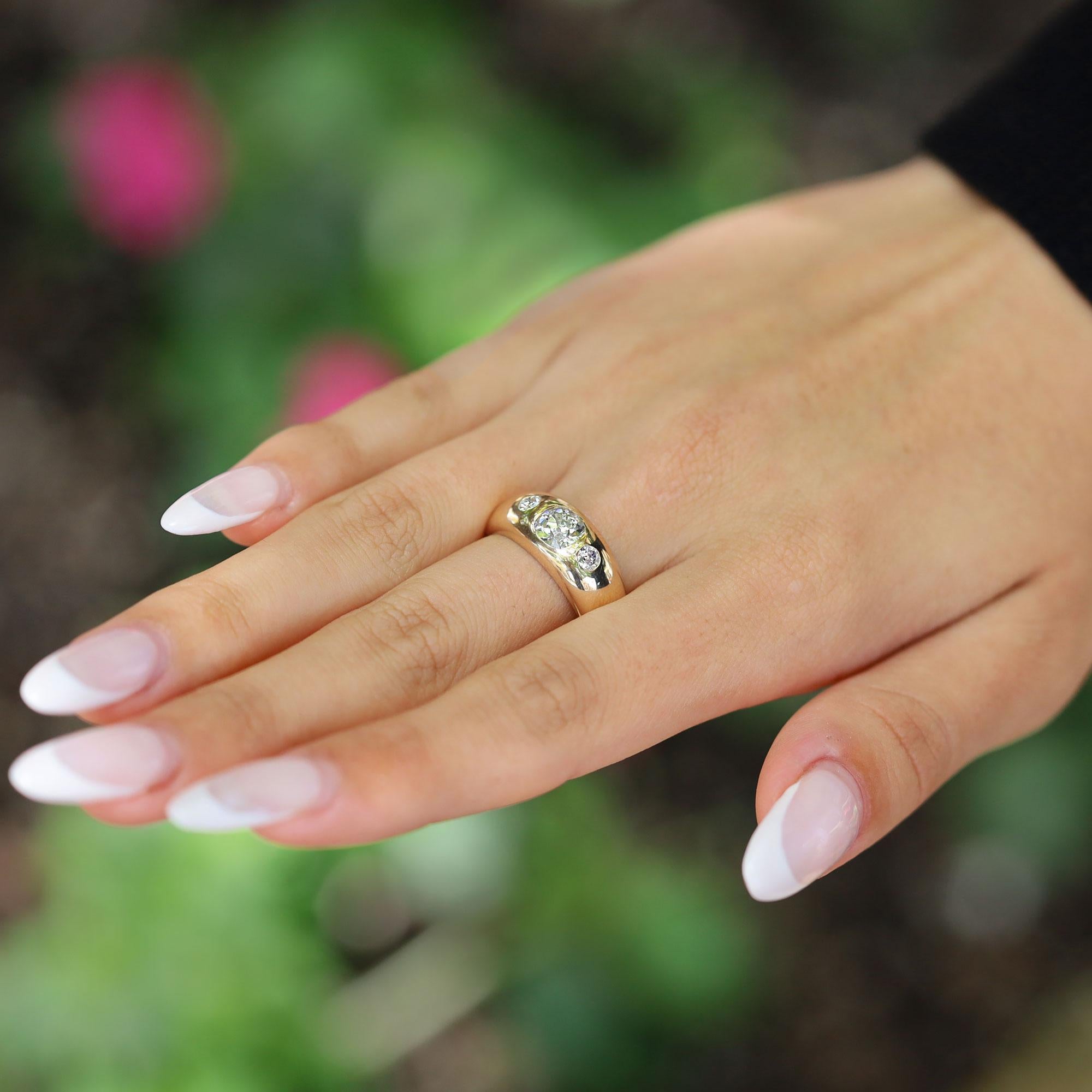 Vintage Mobster Style 1 Carat Old Mine Cut Diamond 3 Stone Gypsy Ring In Good Condition In Santa Barbara, CA
