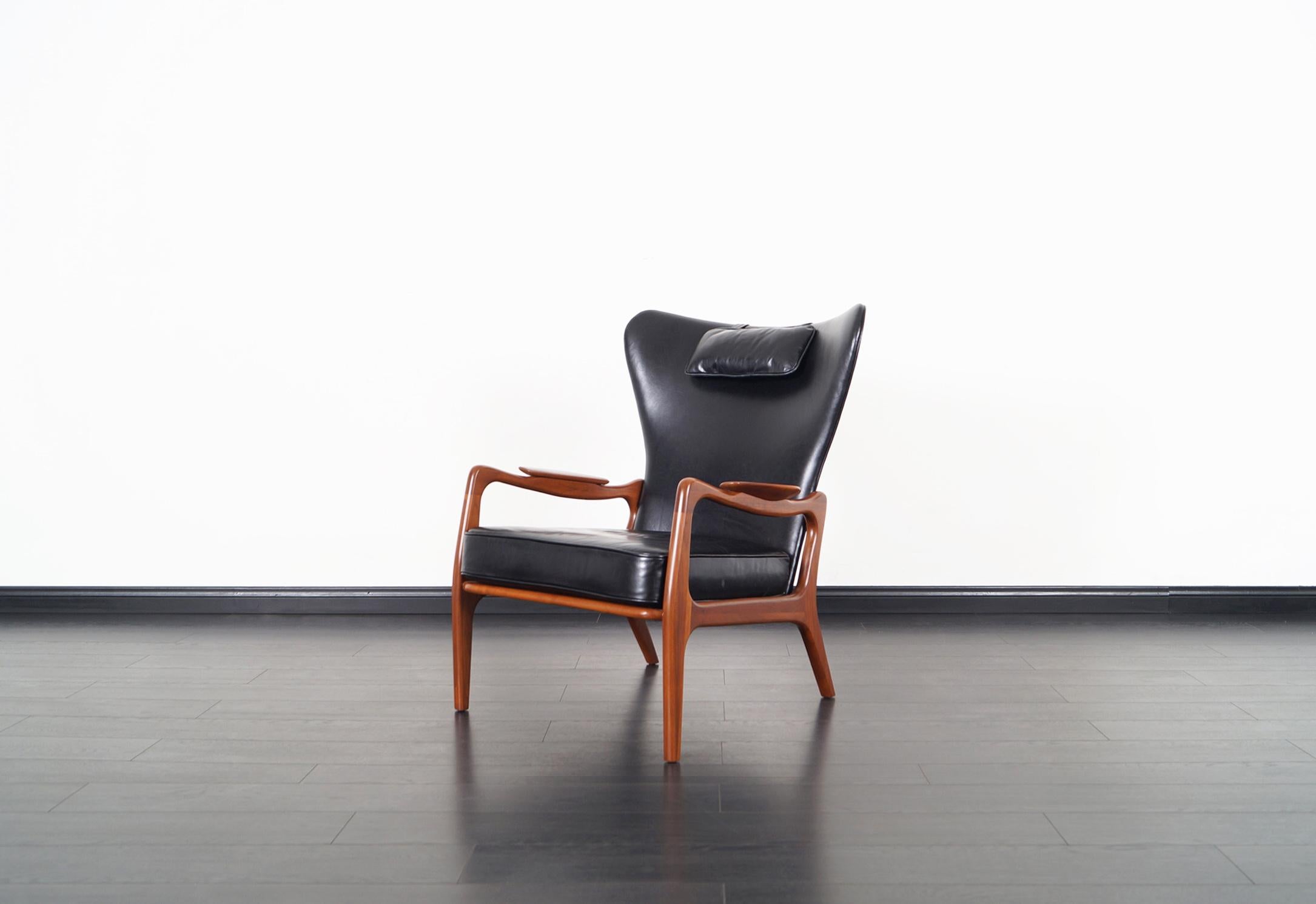 Mid-20th Century Vintage Model 1410-C Leather Lounge Chairs by Adrian Pearsall