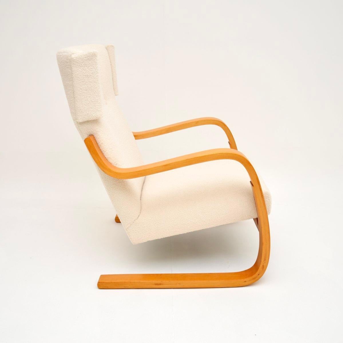 Mid-Century Modern Vintage Model 401 Armchair by Alvar Aalto For Sale