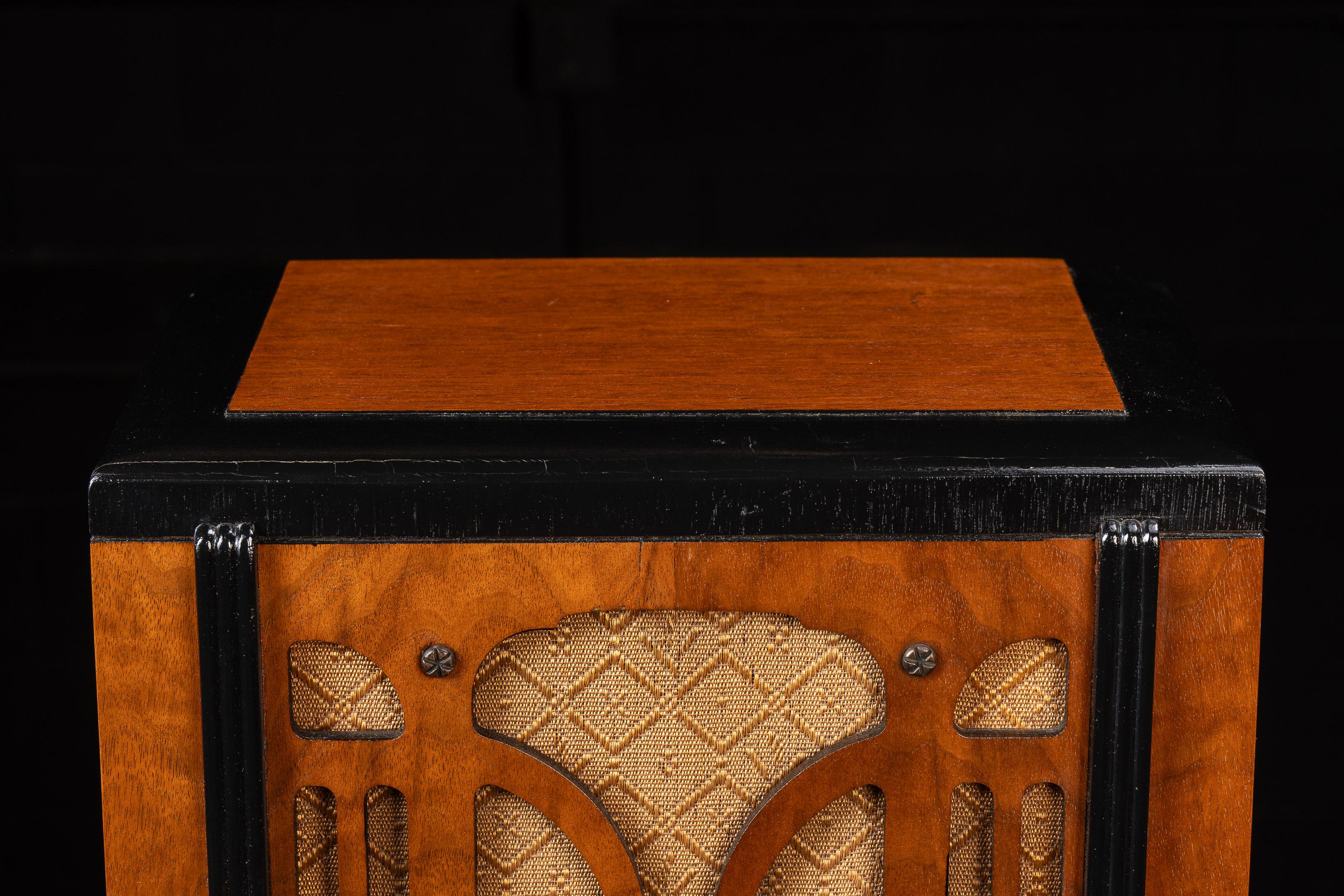 Américain Radio Vintage Model No 5T de RCA en vente